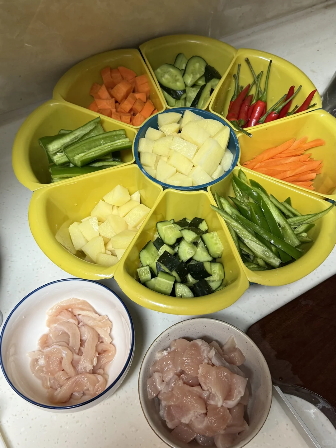 邪修，竟然吃起了自己做的预制菜