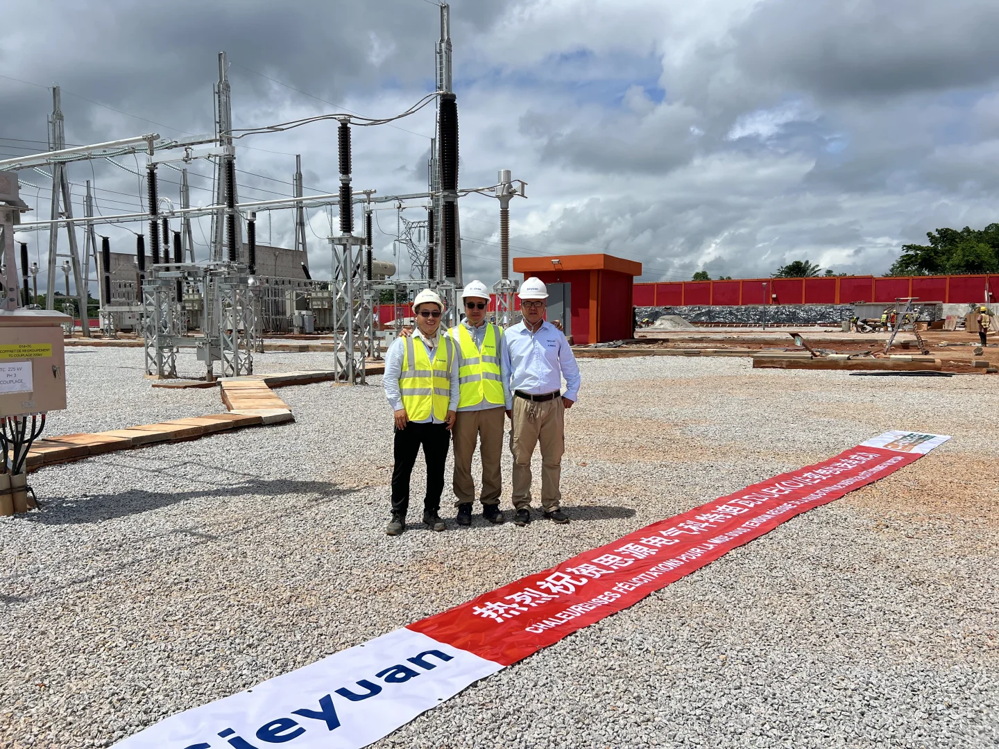 ?送电不是终点，而是照亮非洲未来的起点