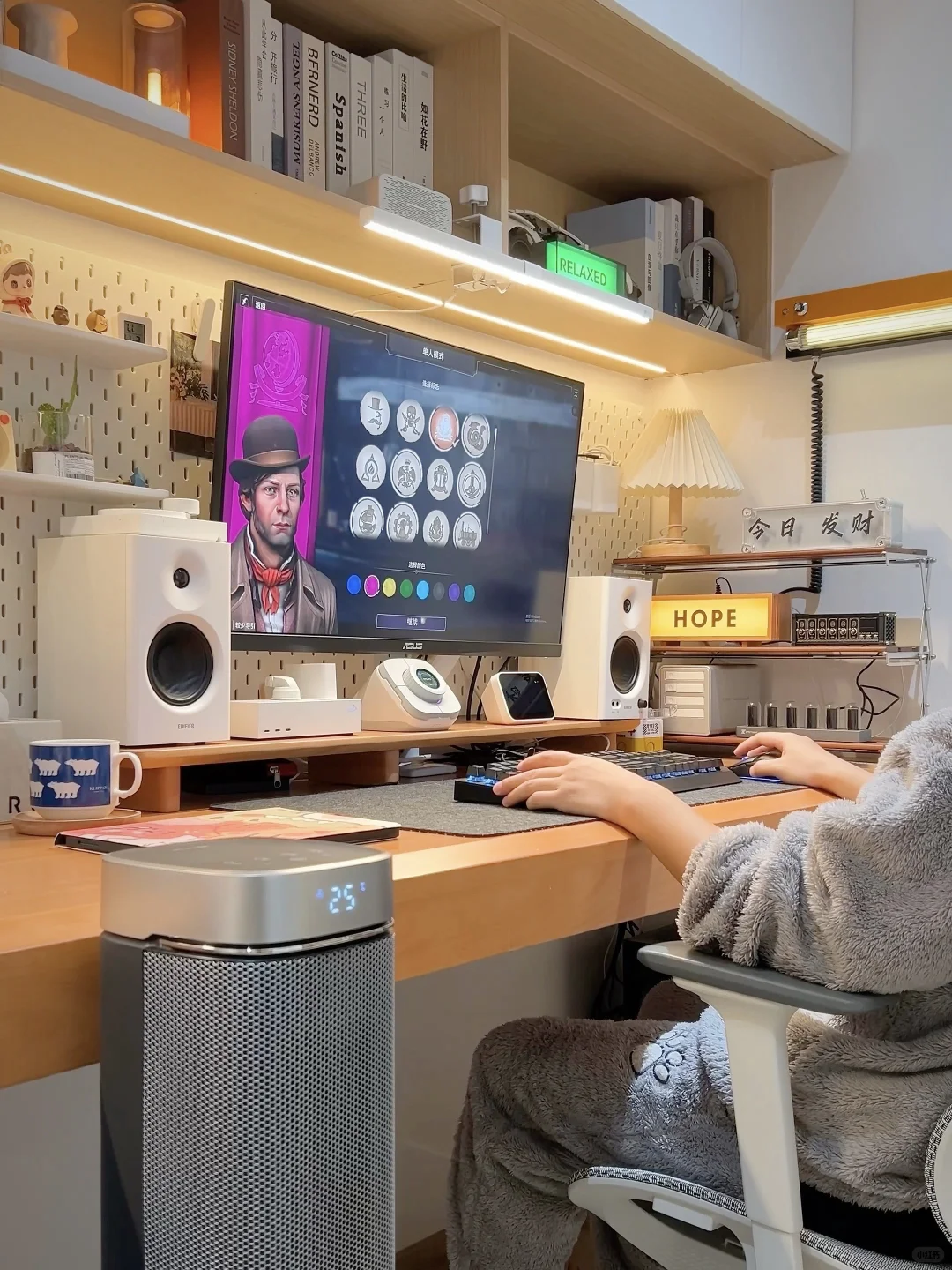 小书红抄作业成功 自装出了理想的书房！