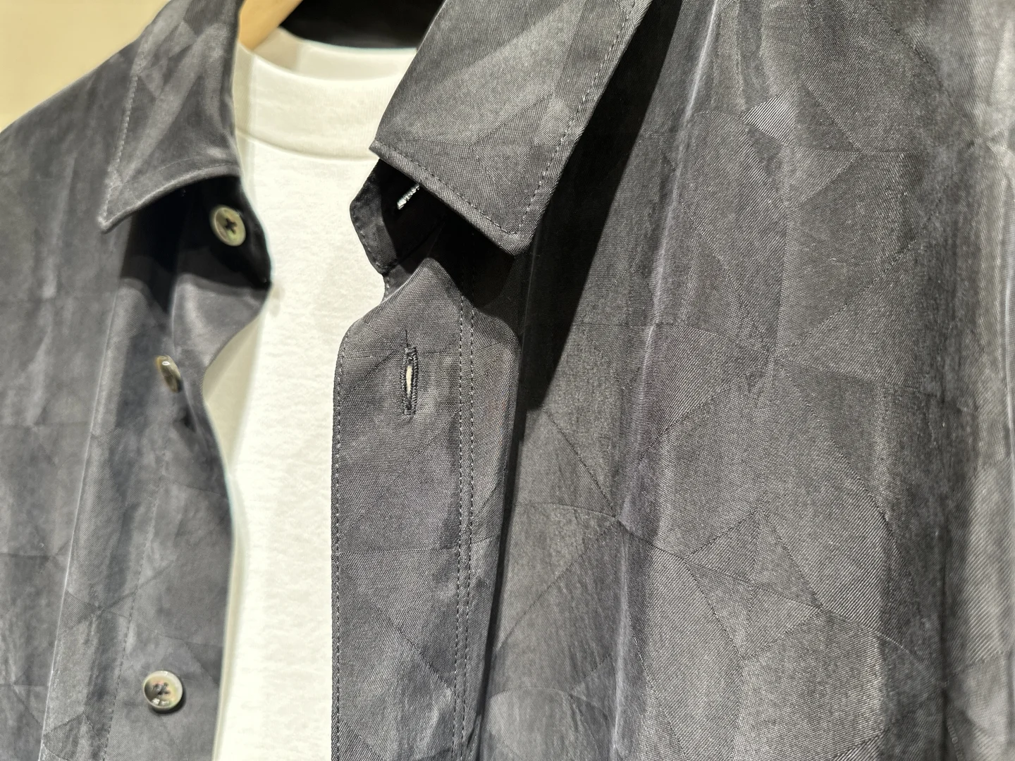 男士必看！再生纤维衣服这样洗，告别软塌变形