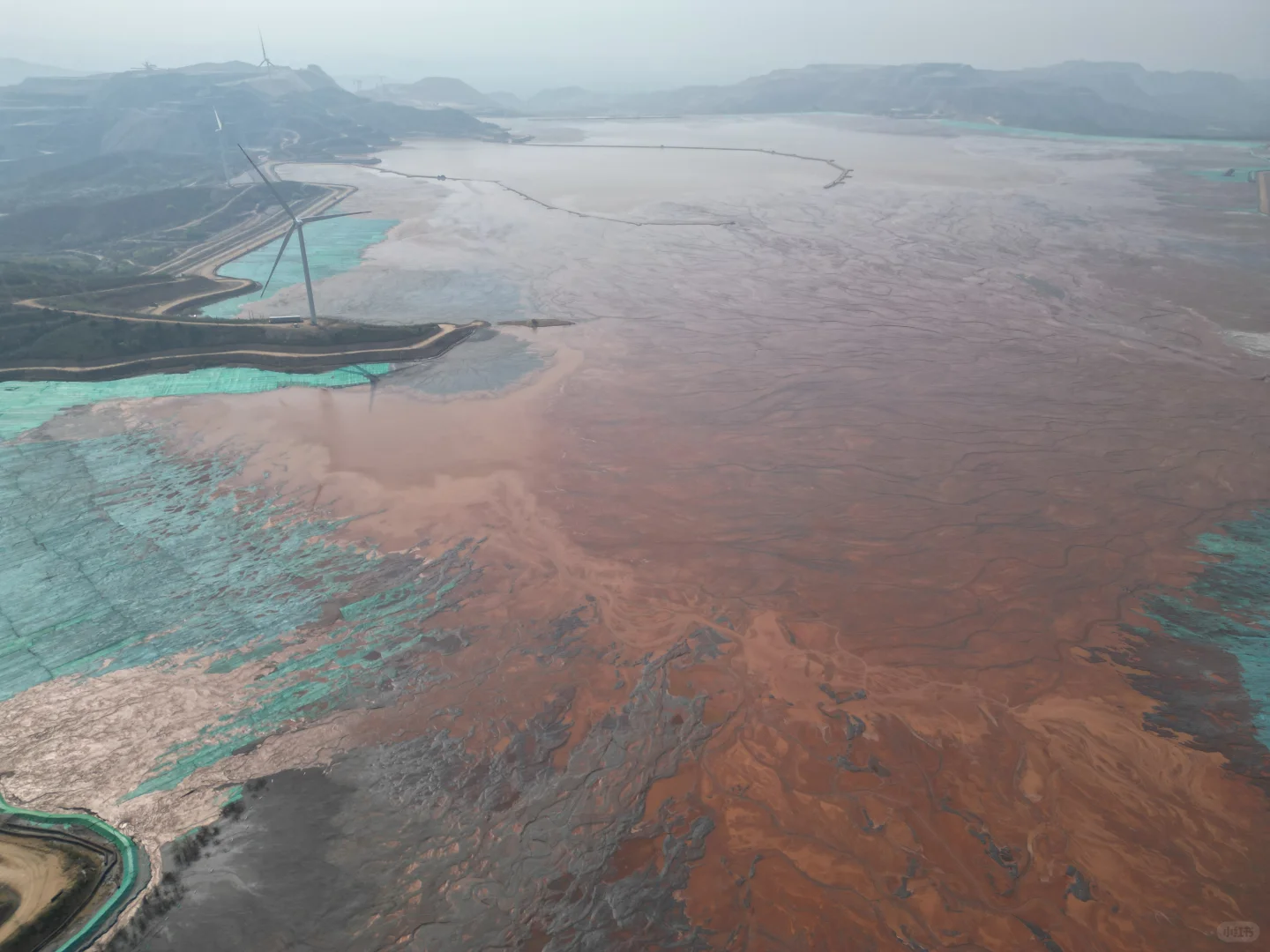 尾矿库，不一样的视觉冲击