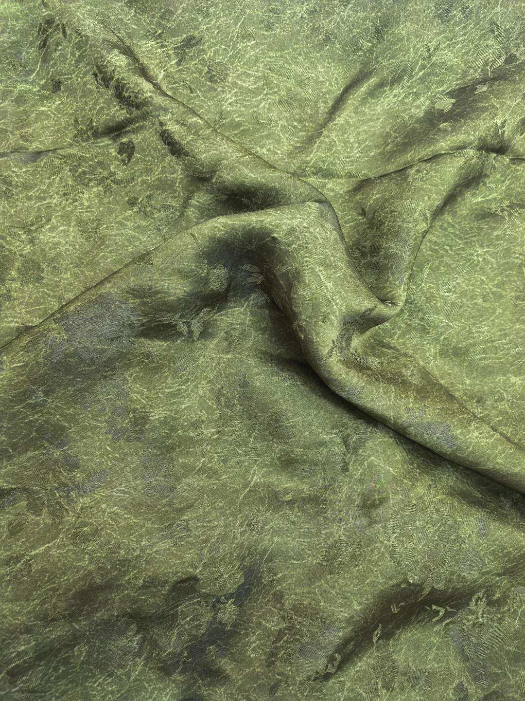 自然与工艺交织的绮梦——人丝提花布料