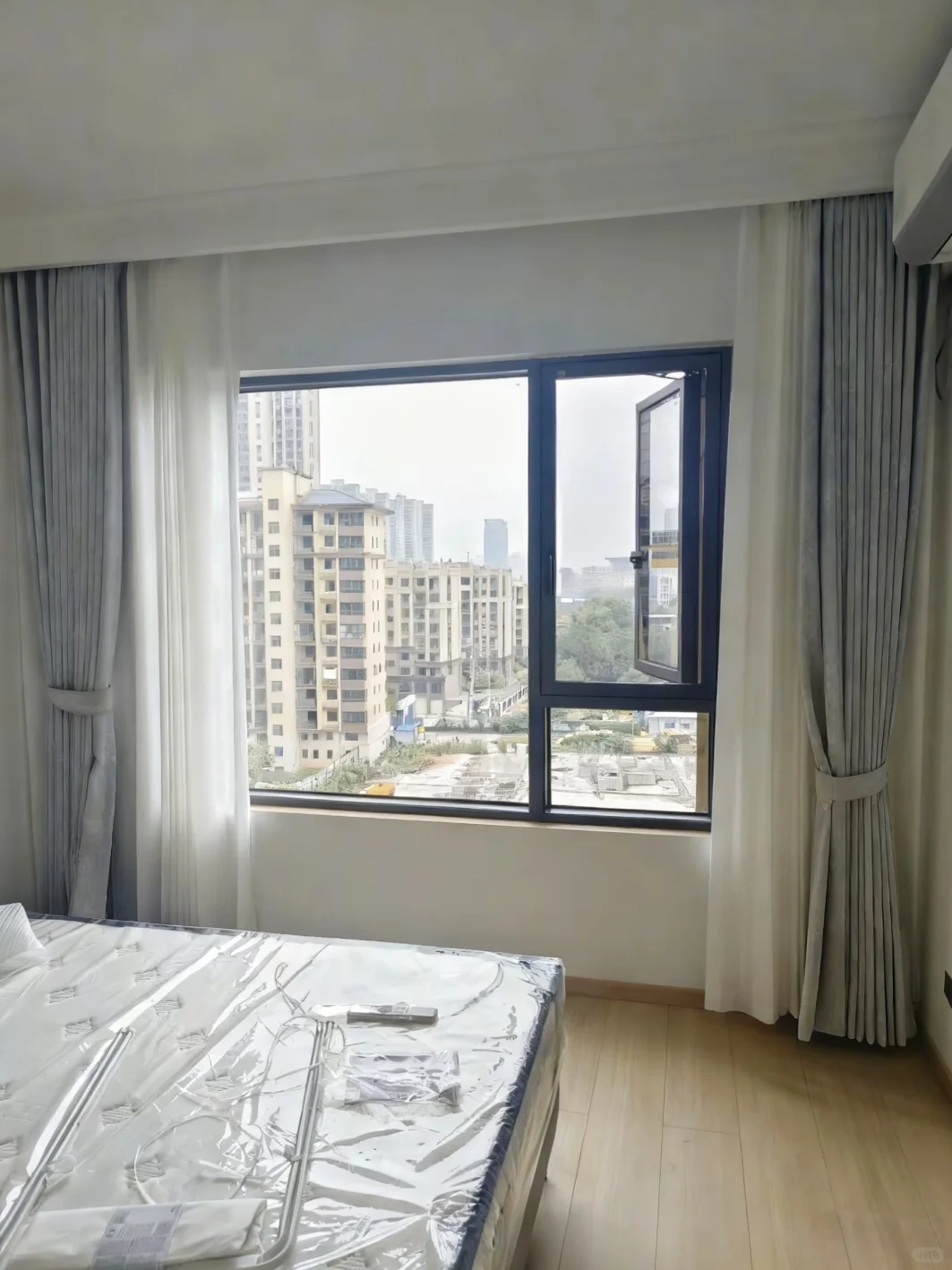 太喜欢我家的封窗了！这1.6w花的值！