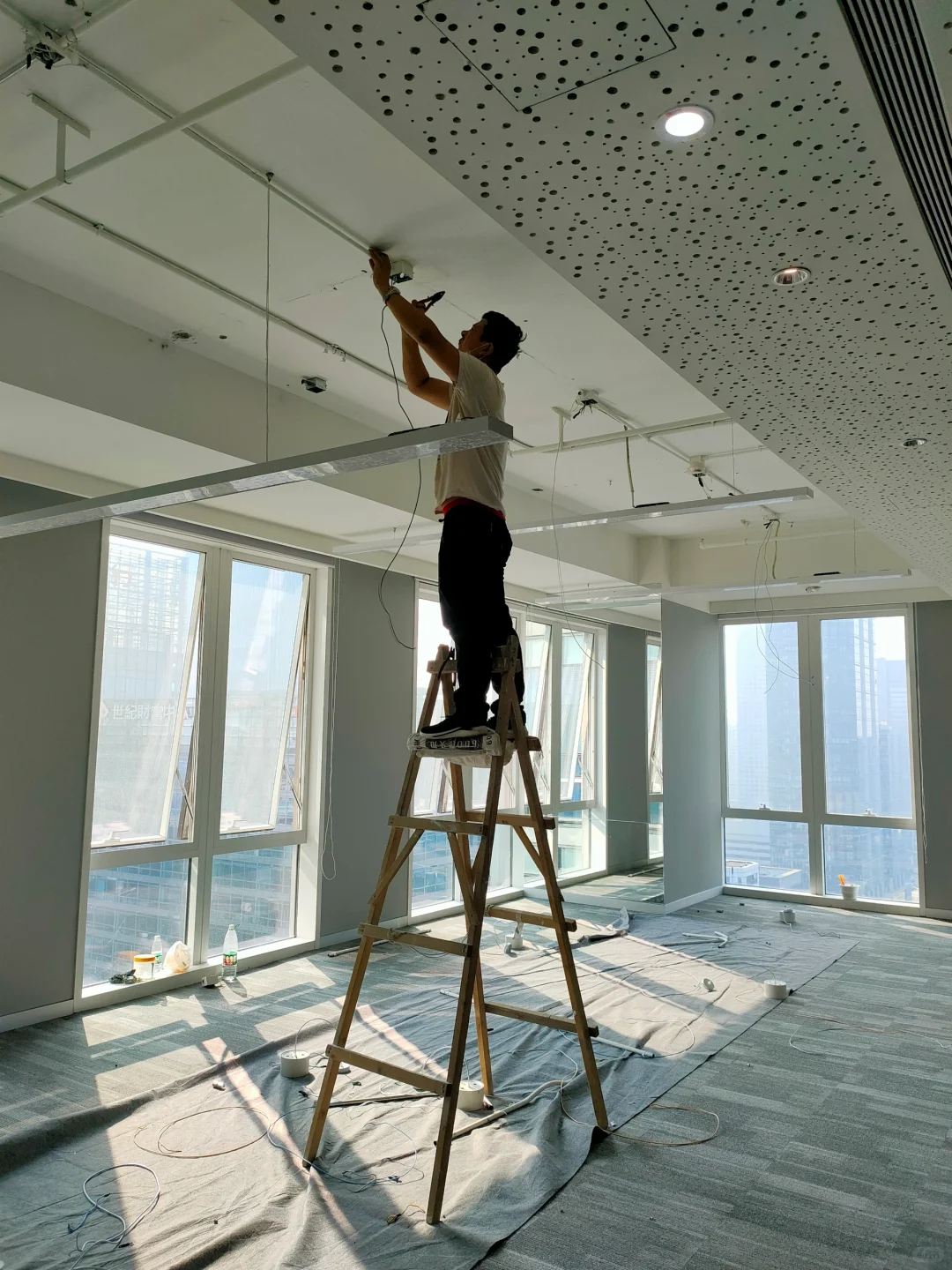 跳闸维修，线路检测！