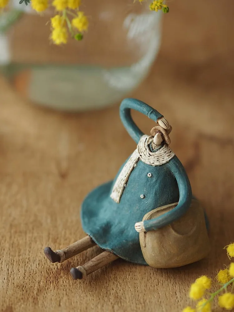 她的陶艺小人，被称为“可触摸的时光胶囊”