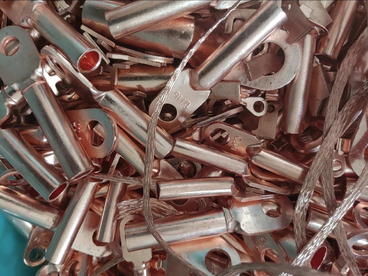 收铜，大小红包都可以，紫铜69/公斤