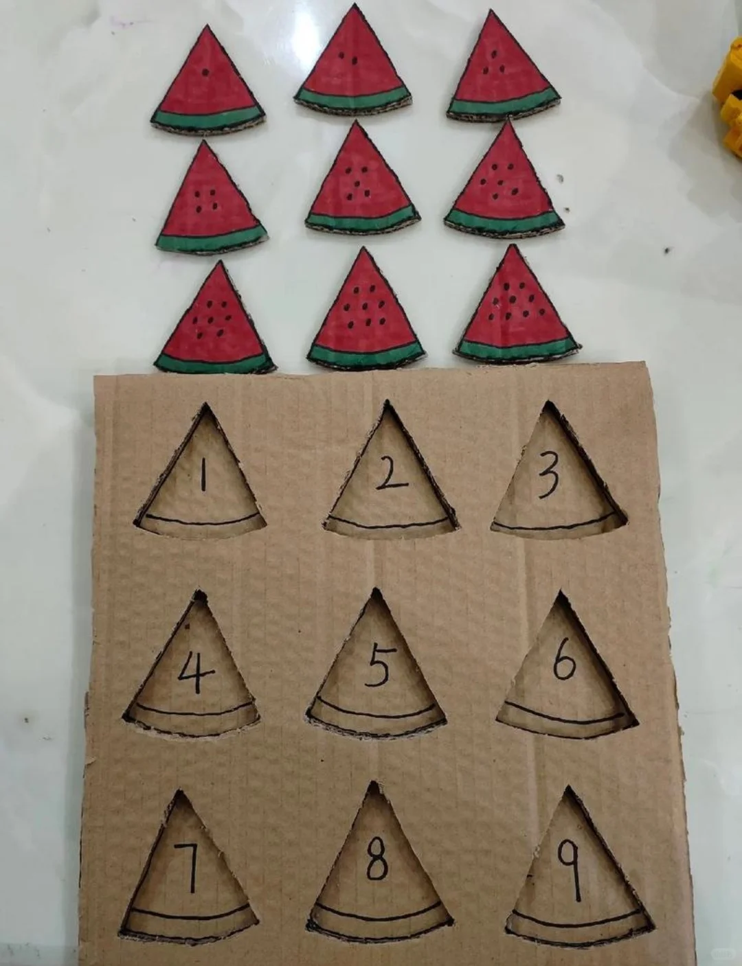 几款幼儿园自制玩教具拼图游戏分享手工制作