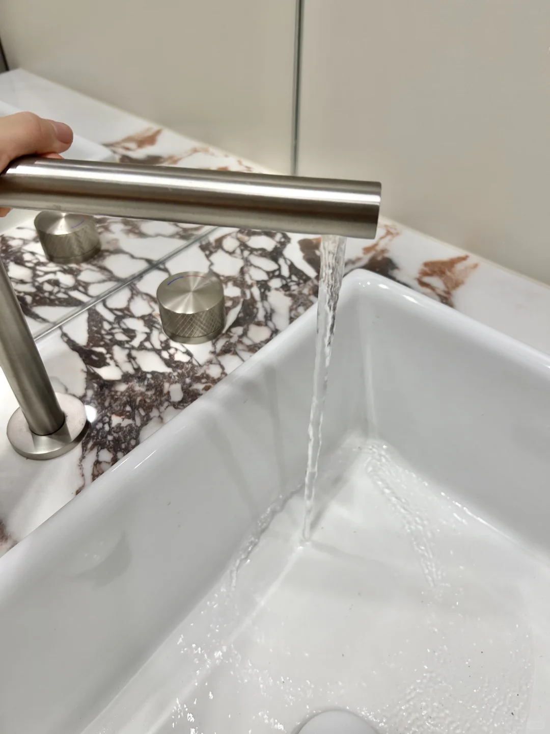 新家的浴室五金｜全铜不锈钢都有，有被美到