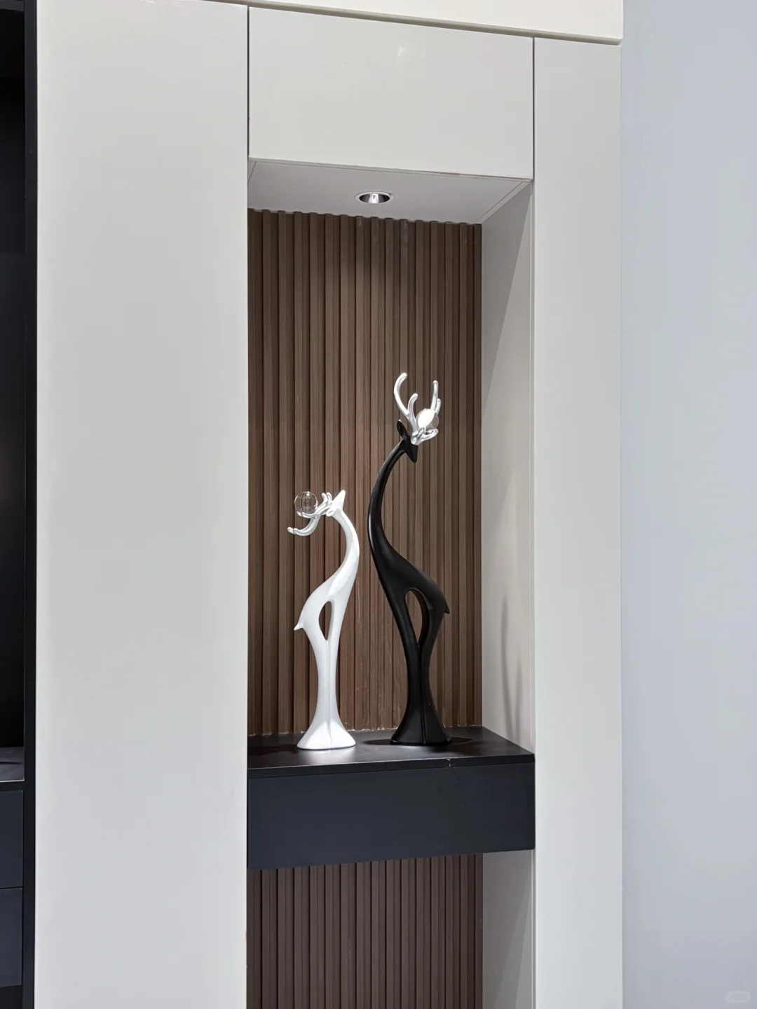 爱惨了！入户璧龛摆这对福鹿?也太高级了