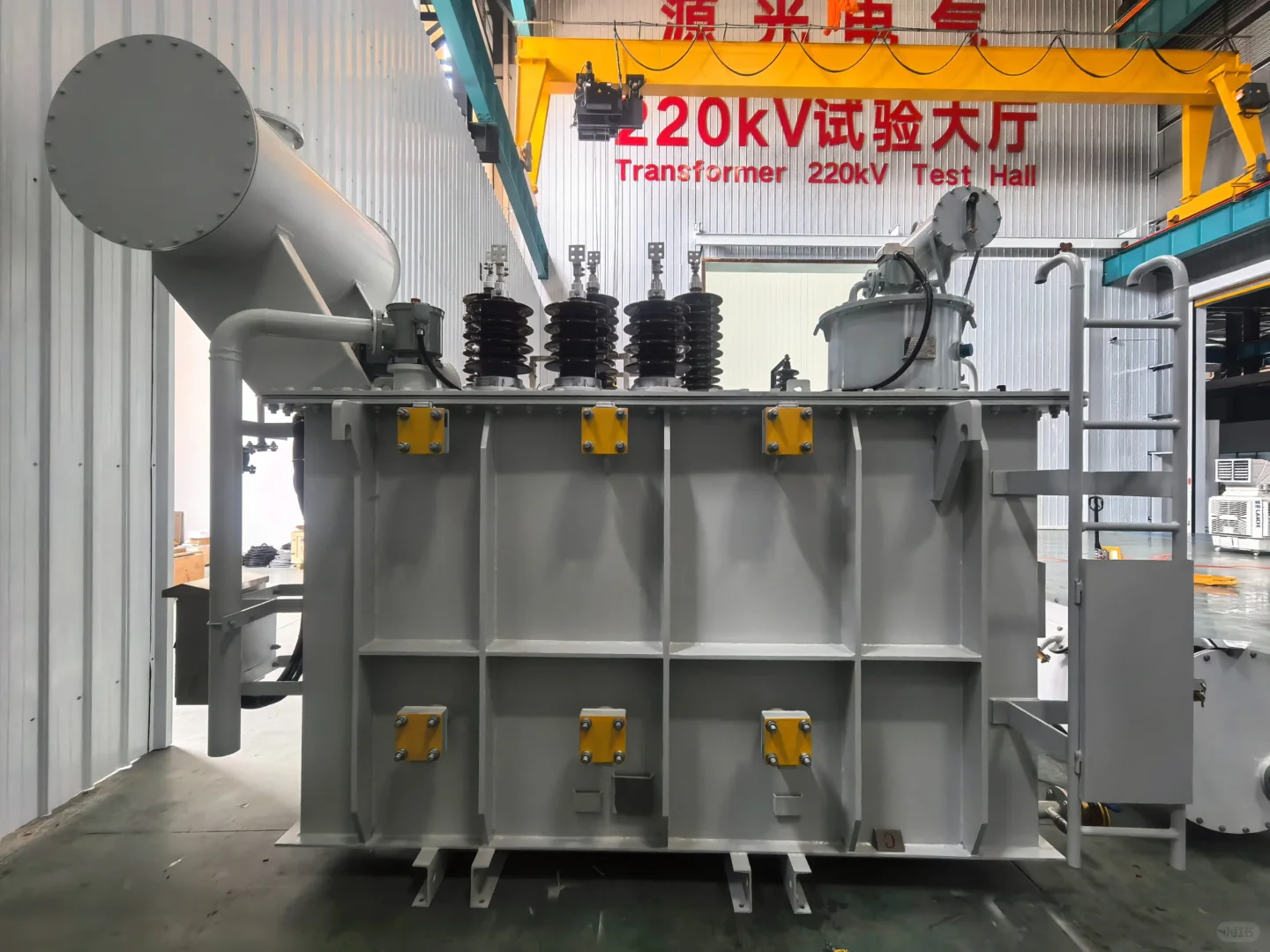 00后男大卖变压器，一个月挣5万