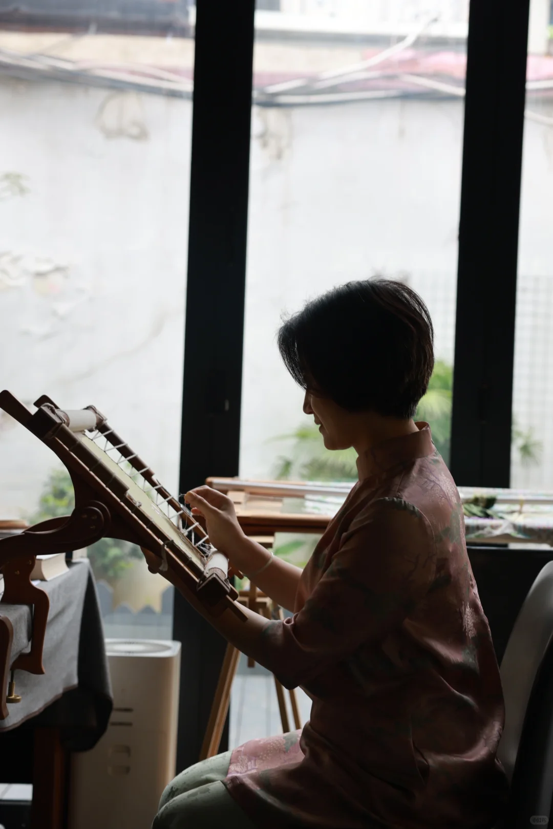 刺绣｜时间里升起与沉默的细节