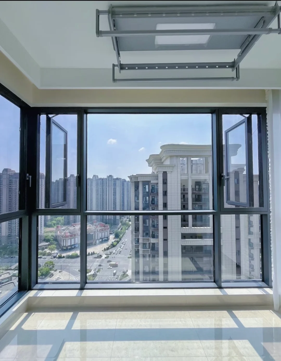 阳台窗怎么选不踩坑？2025年最全避坑指南！