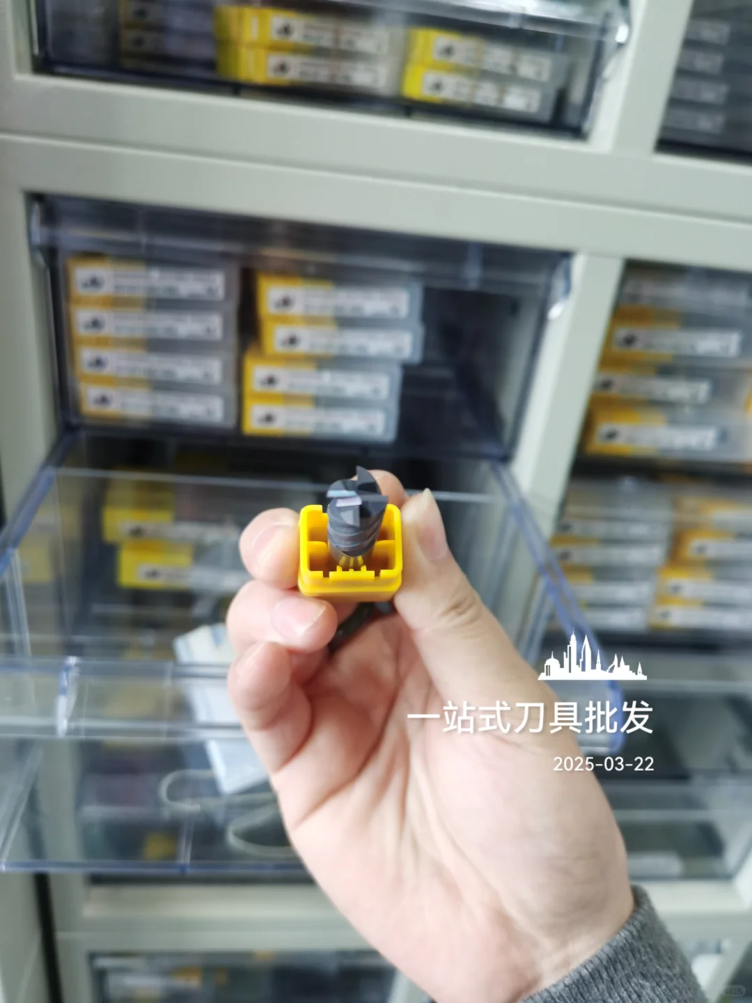 今年可太难了，五金人！