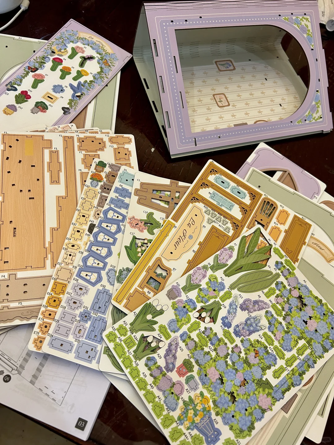 好治愈！书立打开后竟然出现了绝美花店?