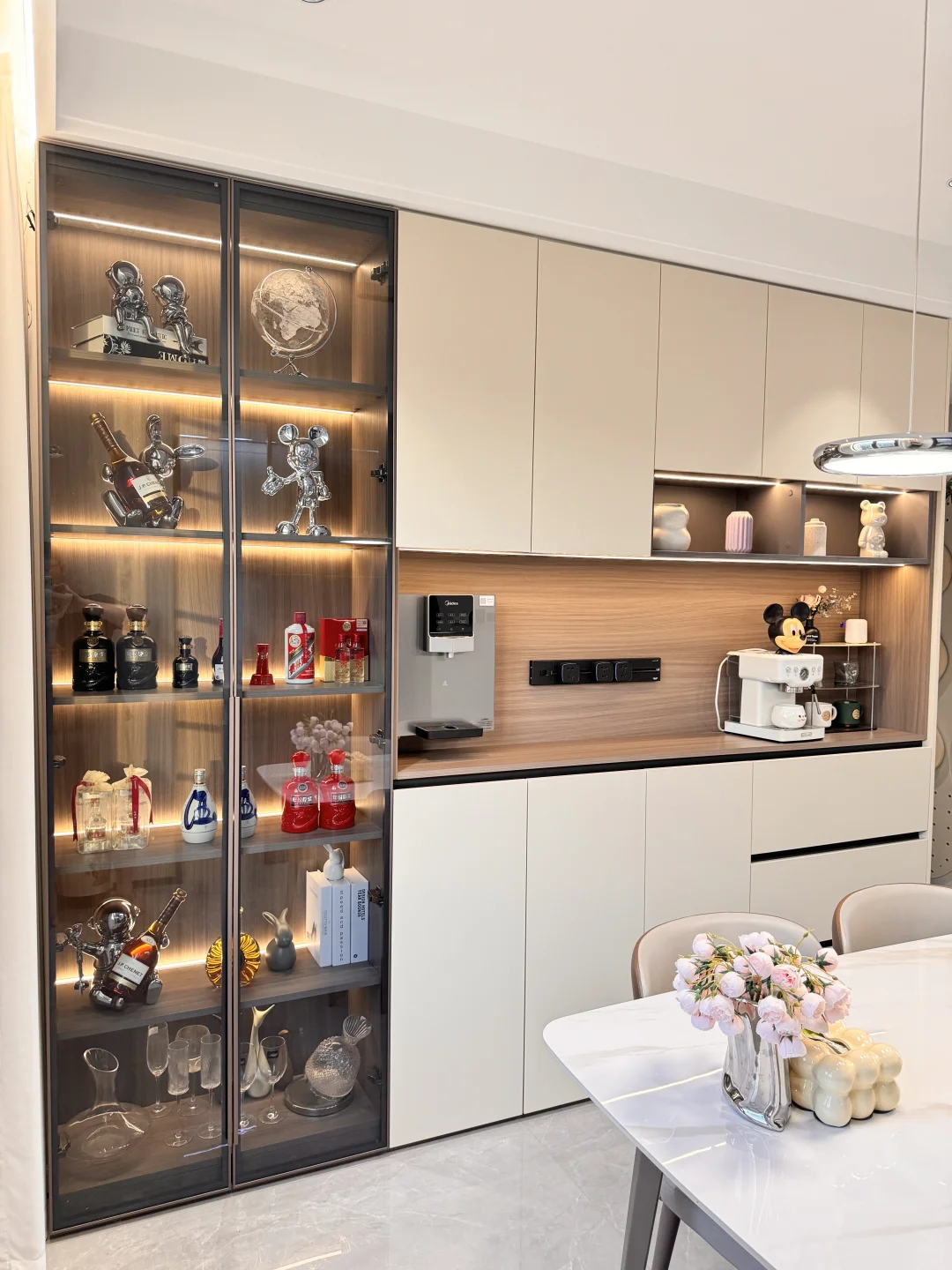 餐厅2.6米开间，一定要做极简餐边柜！！