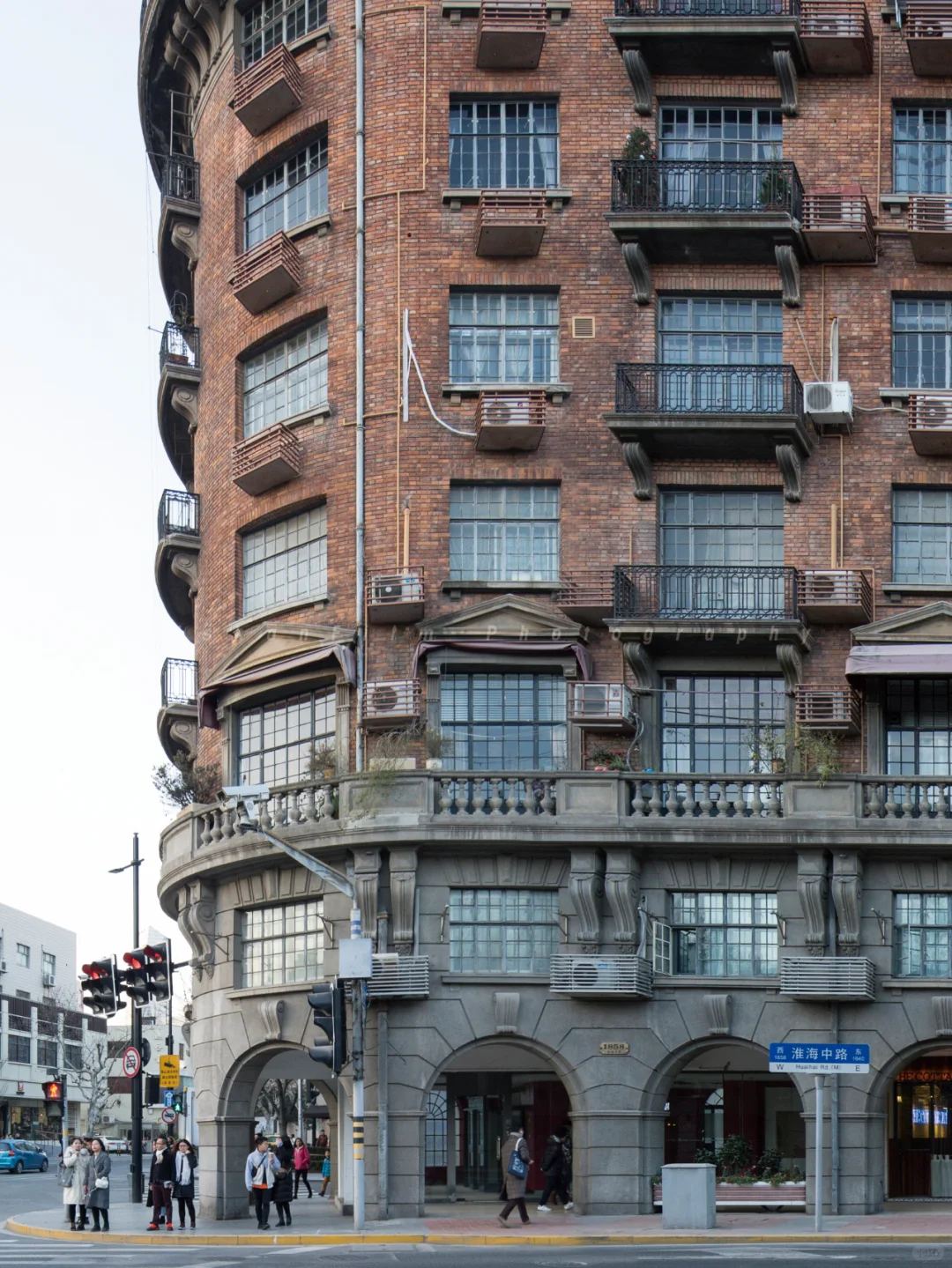 武康大楼的AB面