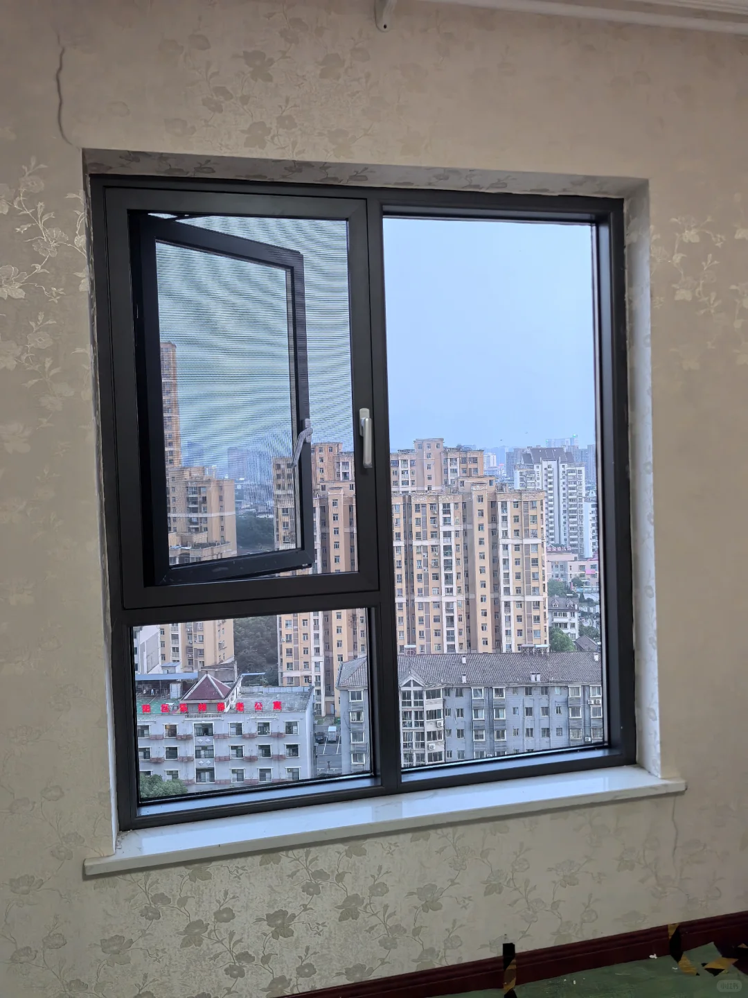 ?满庭春小区老房改造换断桥铝门窗