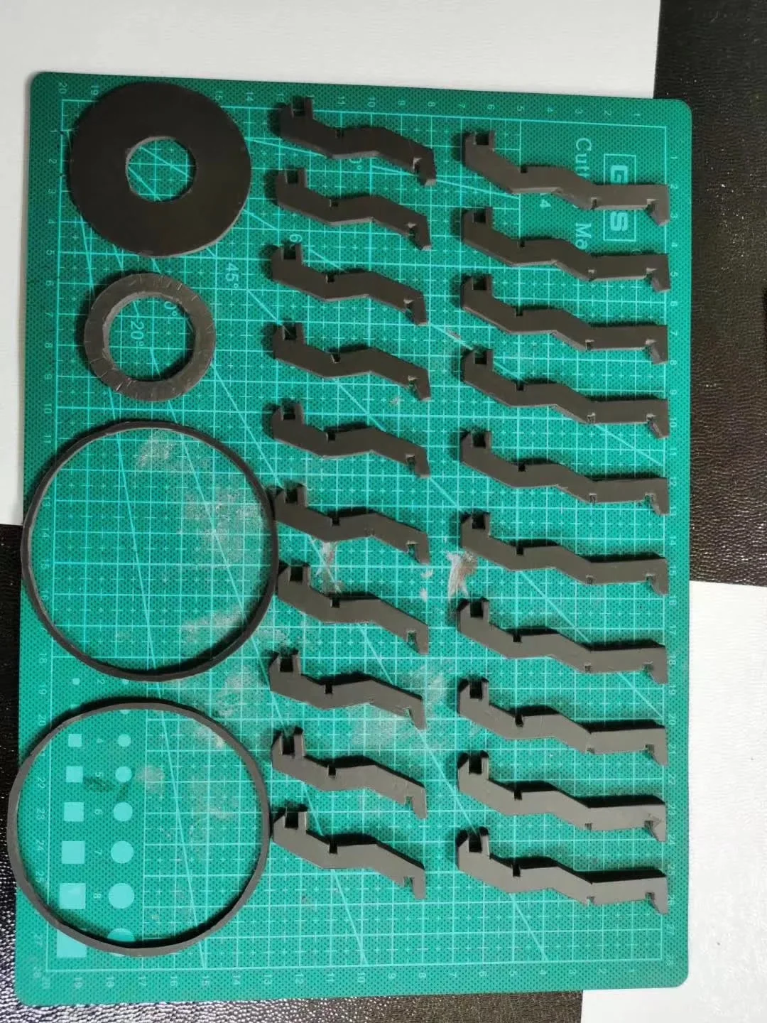 手工做一个钢铁侠反应堆?