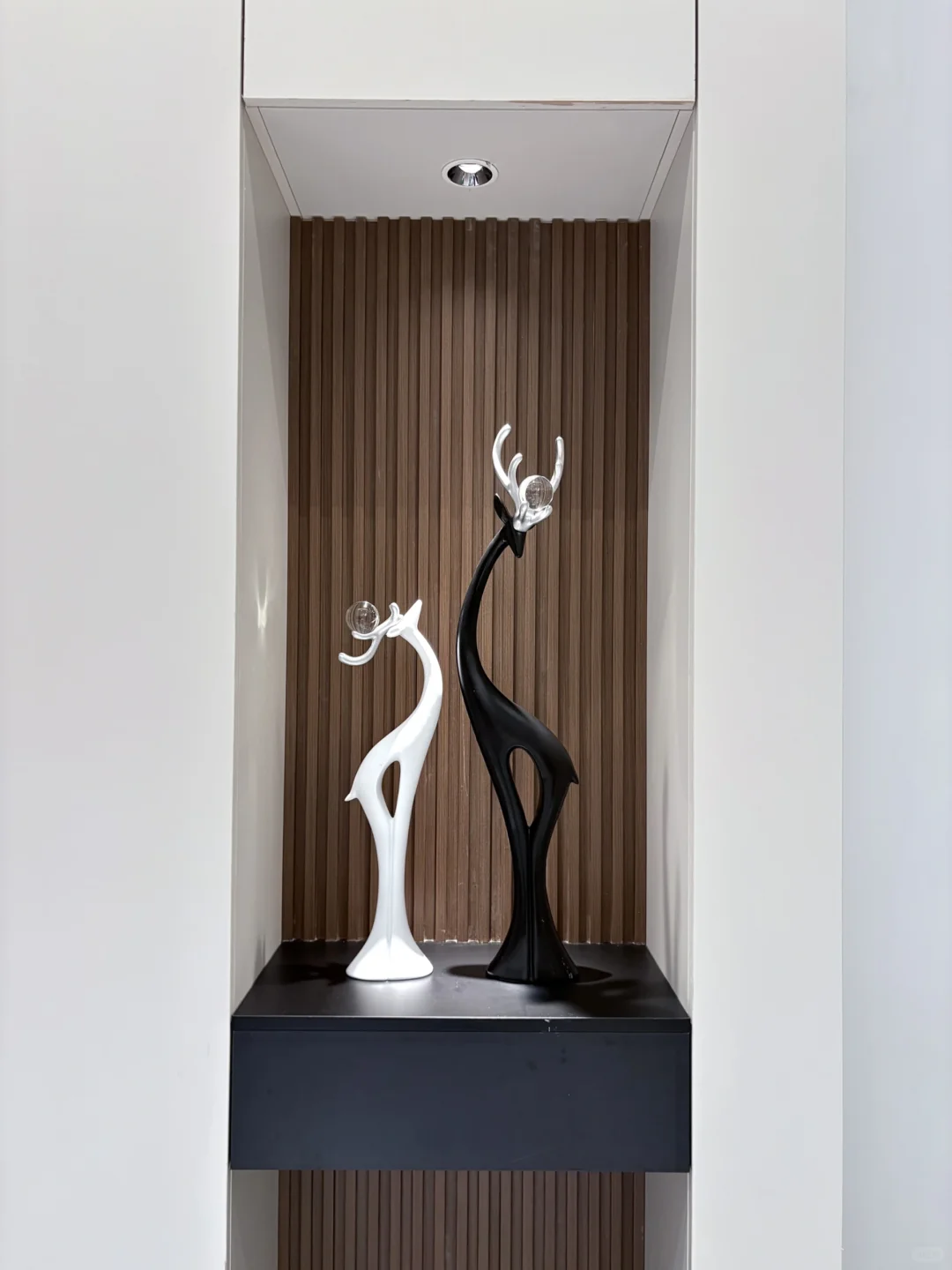 爱惨了！入户璧龛摆这对福鹿?也太高级了