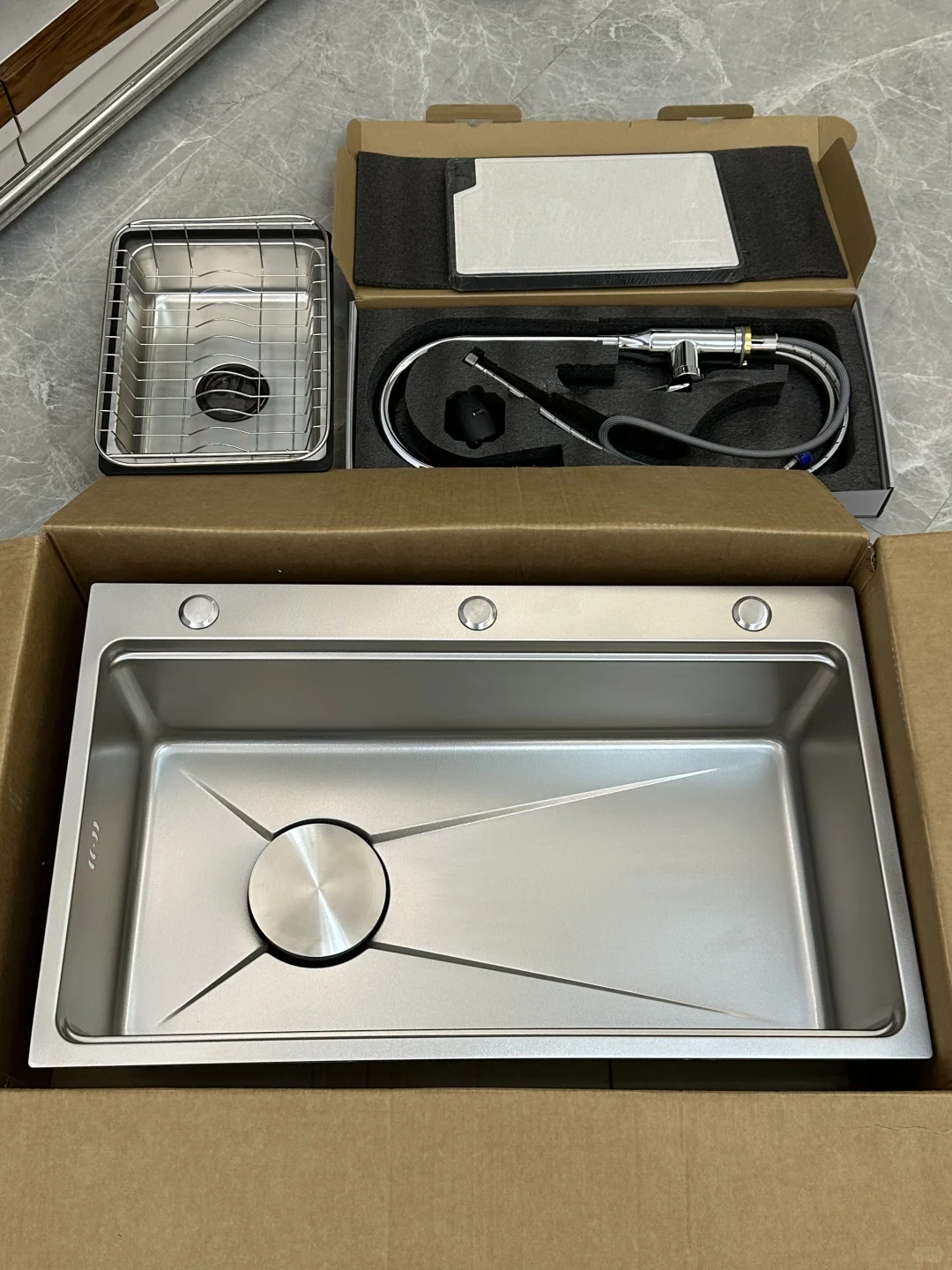 货比三家不锈钢水槽安全下车！