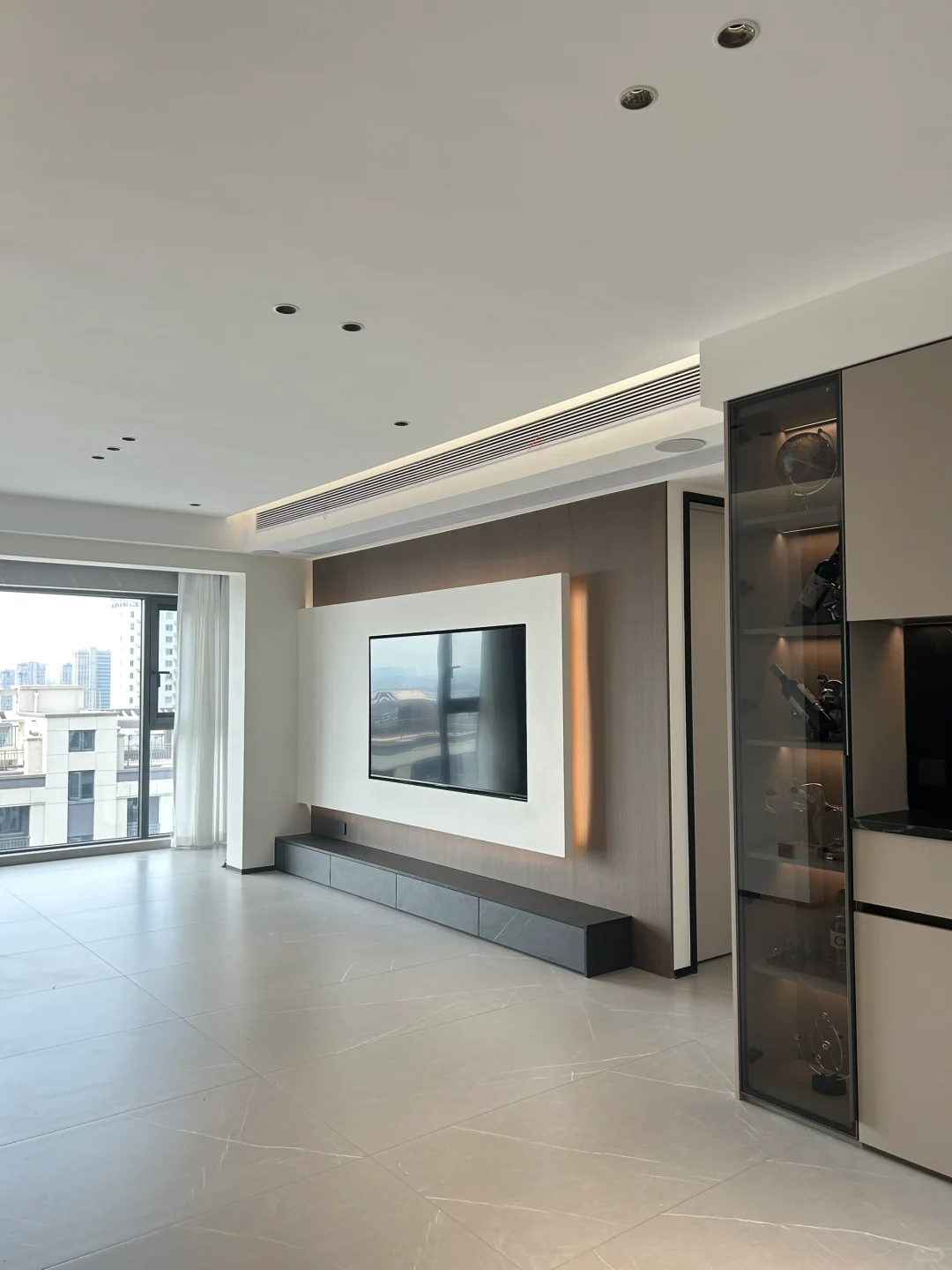 硬装结束，软装未进场前的样子！