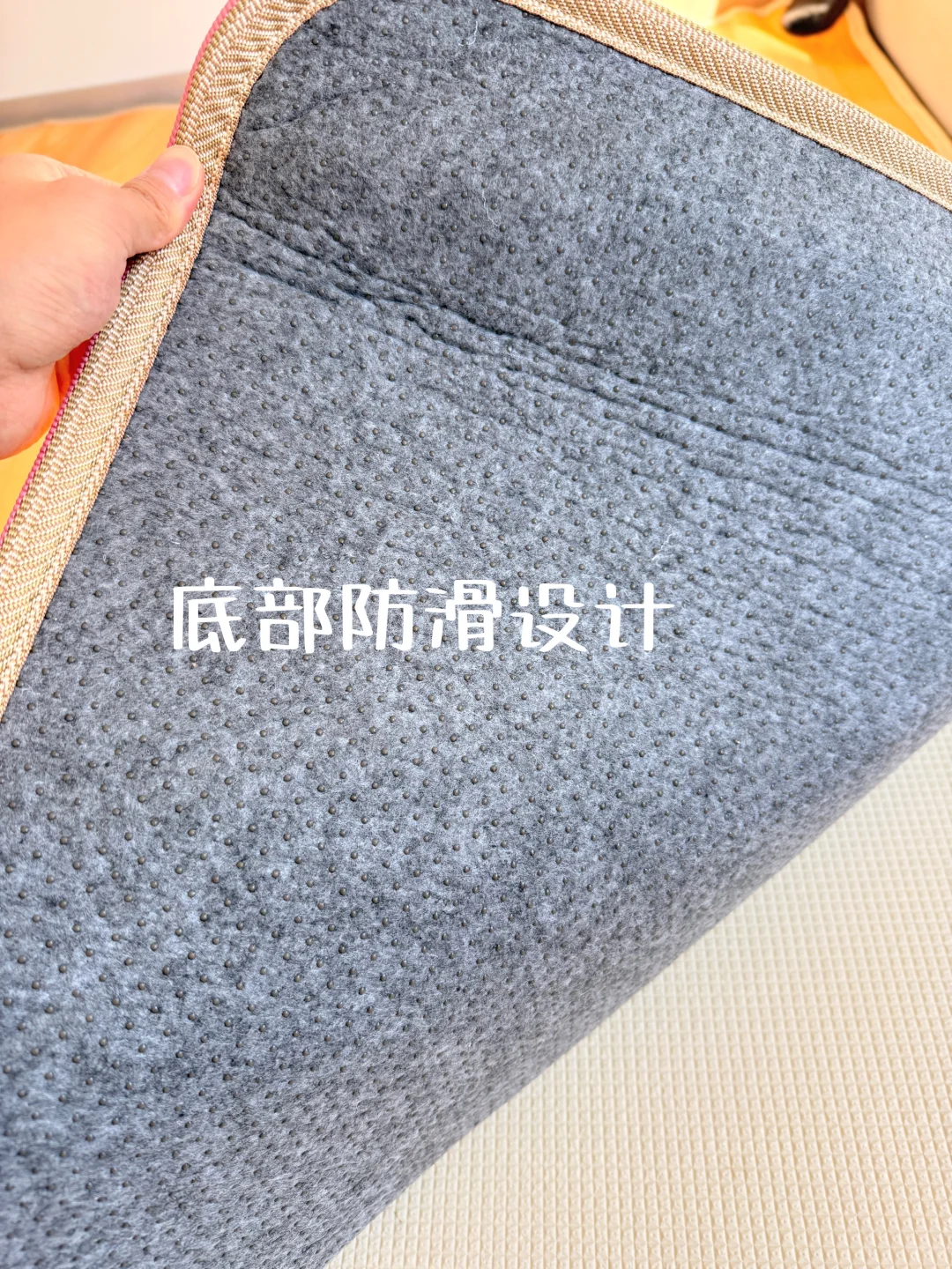 有了地暖垫,这个冬天可以在儿童房撒欢玩啦