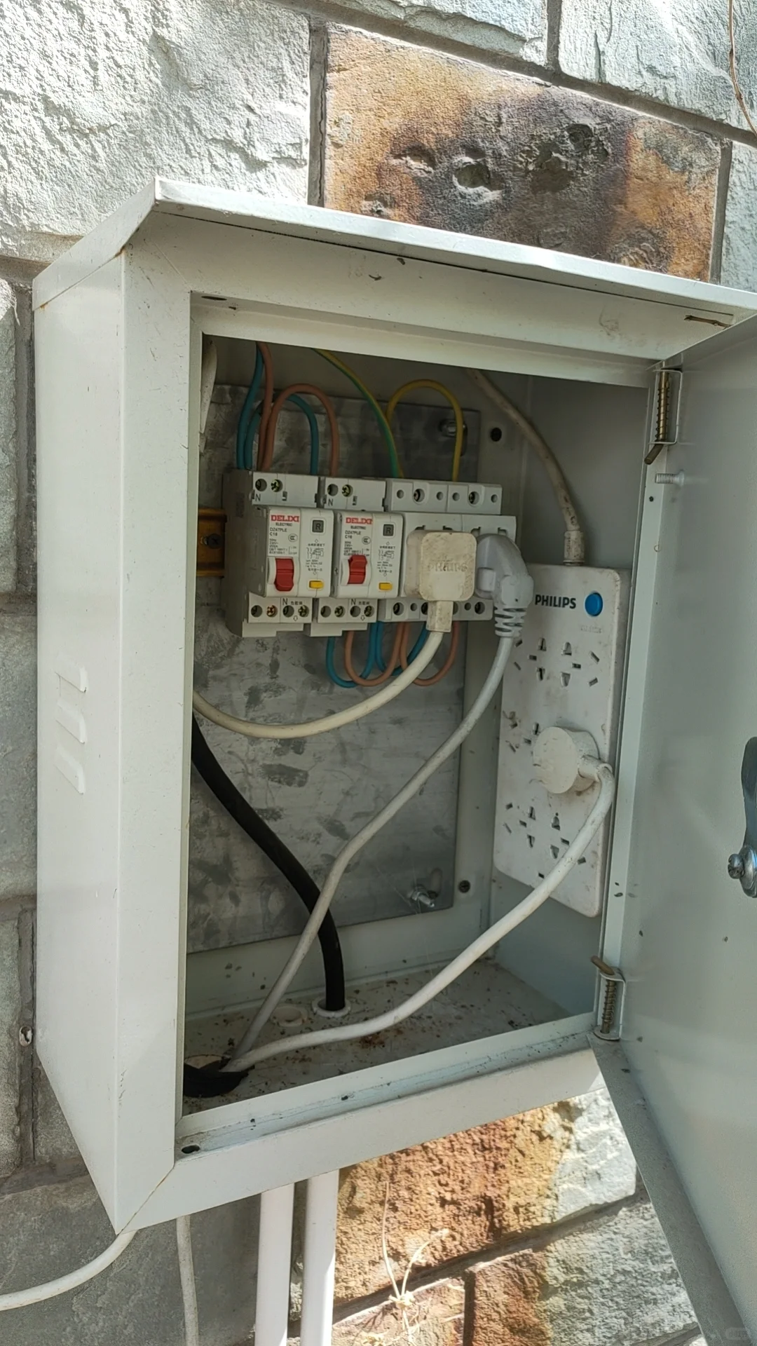 跳闸维修，线路检测！