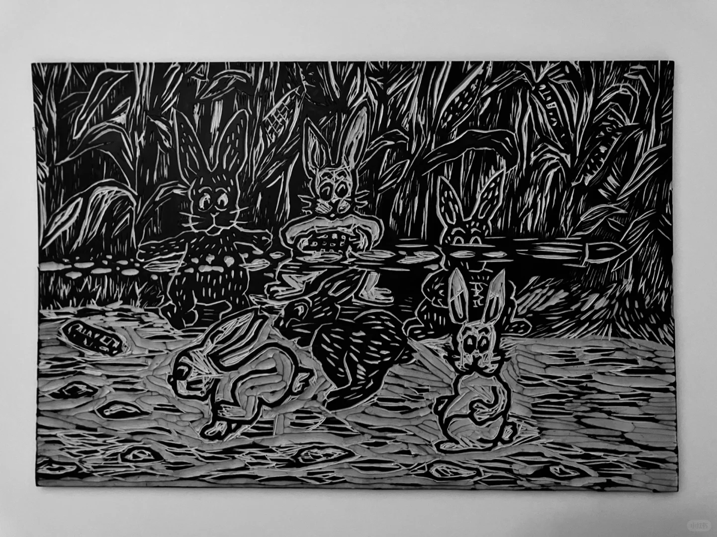 我做的小版画《偷玉米的兔子们》