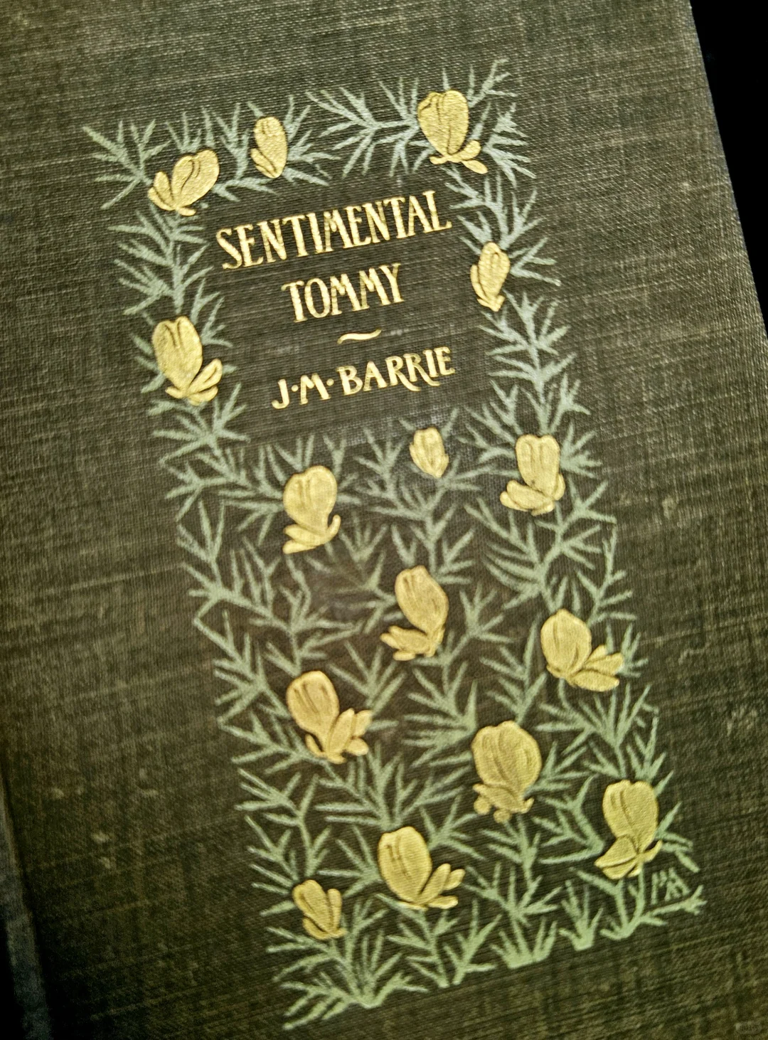 精美的烫金装帧设计