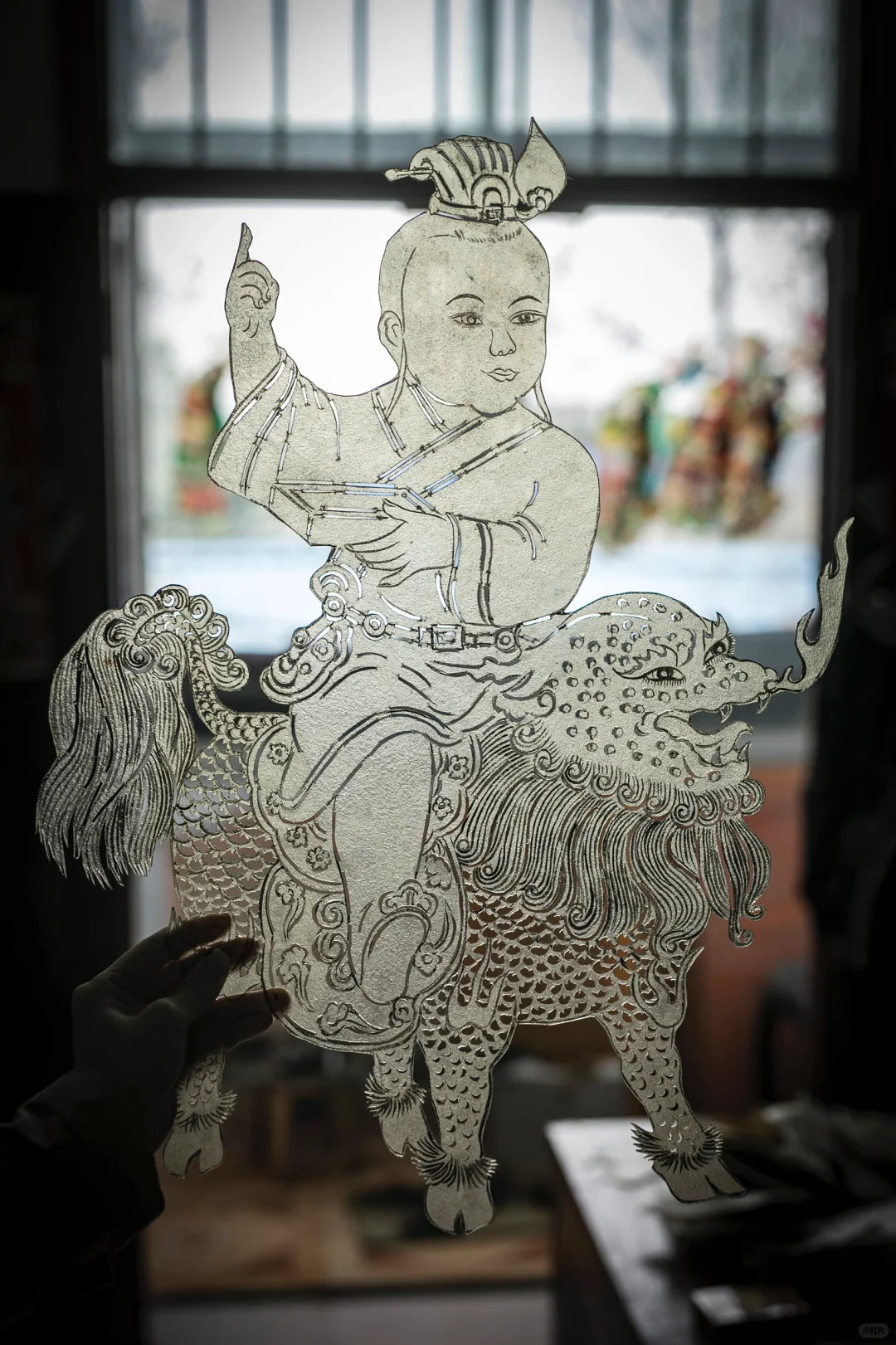 光与影的艺术｜在手艺人挥动下绽放绚丽光彩