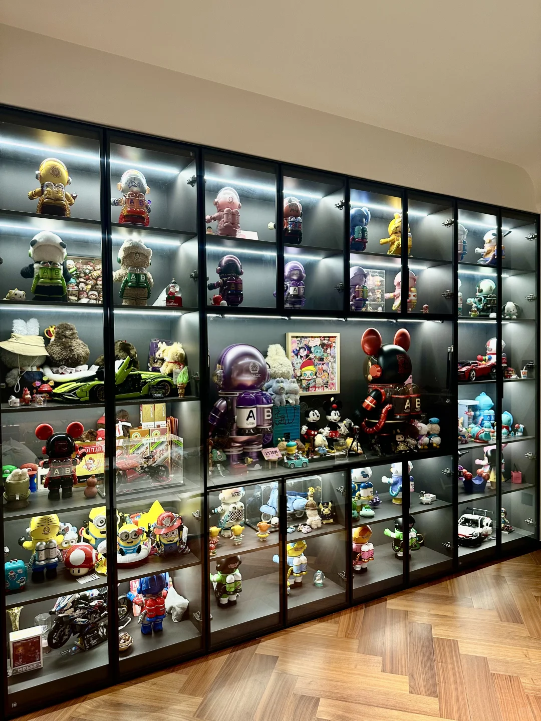 太喜欢这面玩具墙了(●'◡'●)