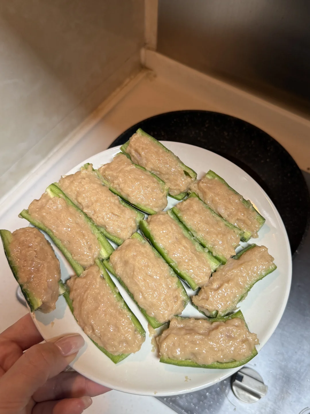 邪修，竟然吃起了自己做的预制菜