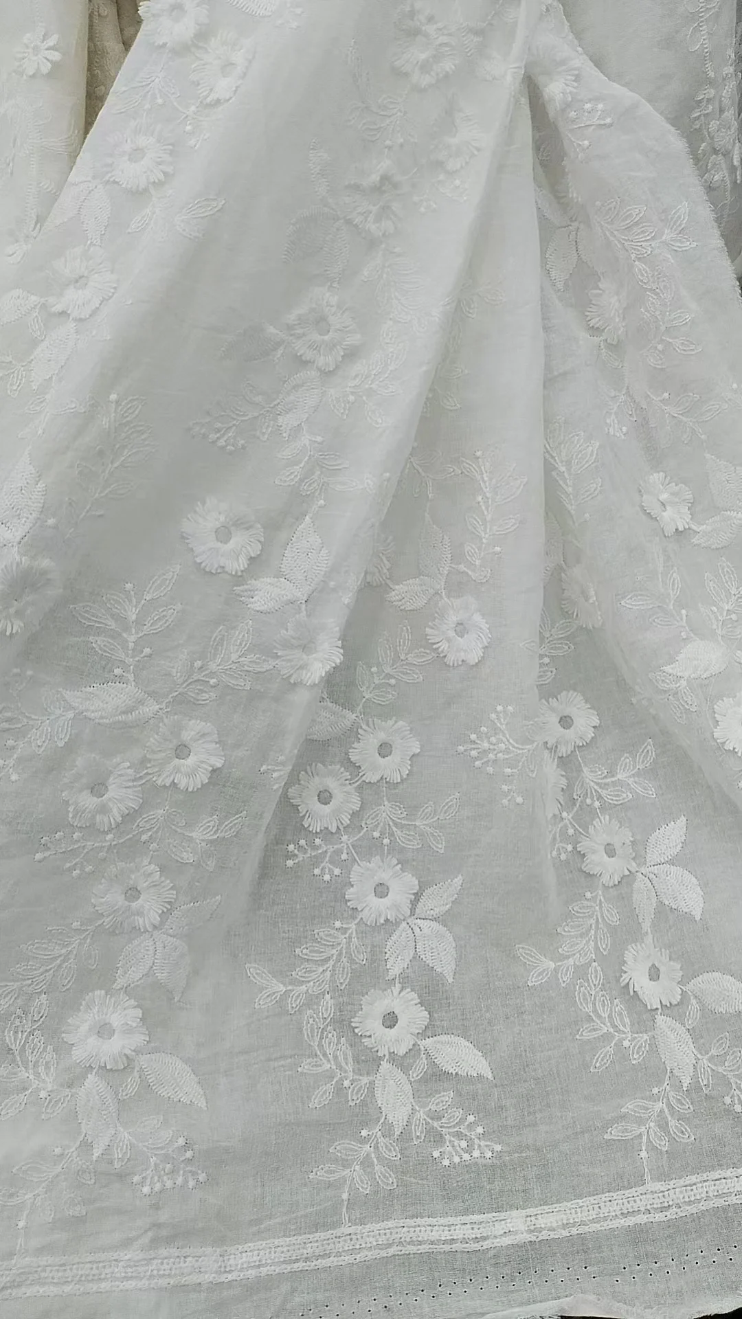 这些绣花真的好漂亮，谁会不爱呀！