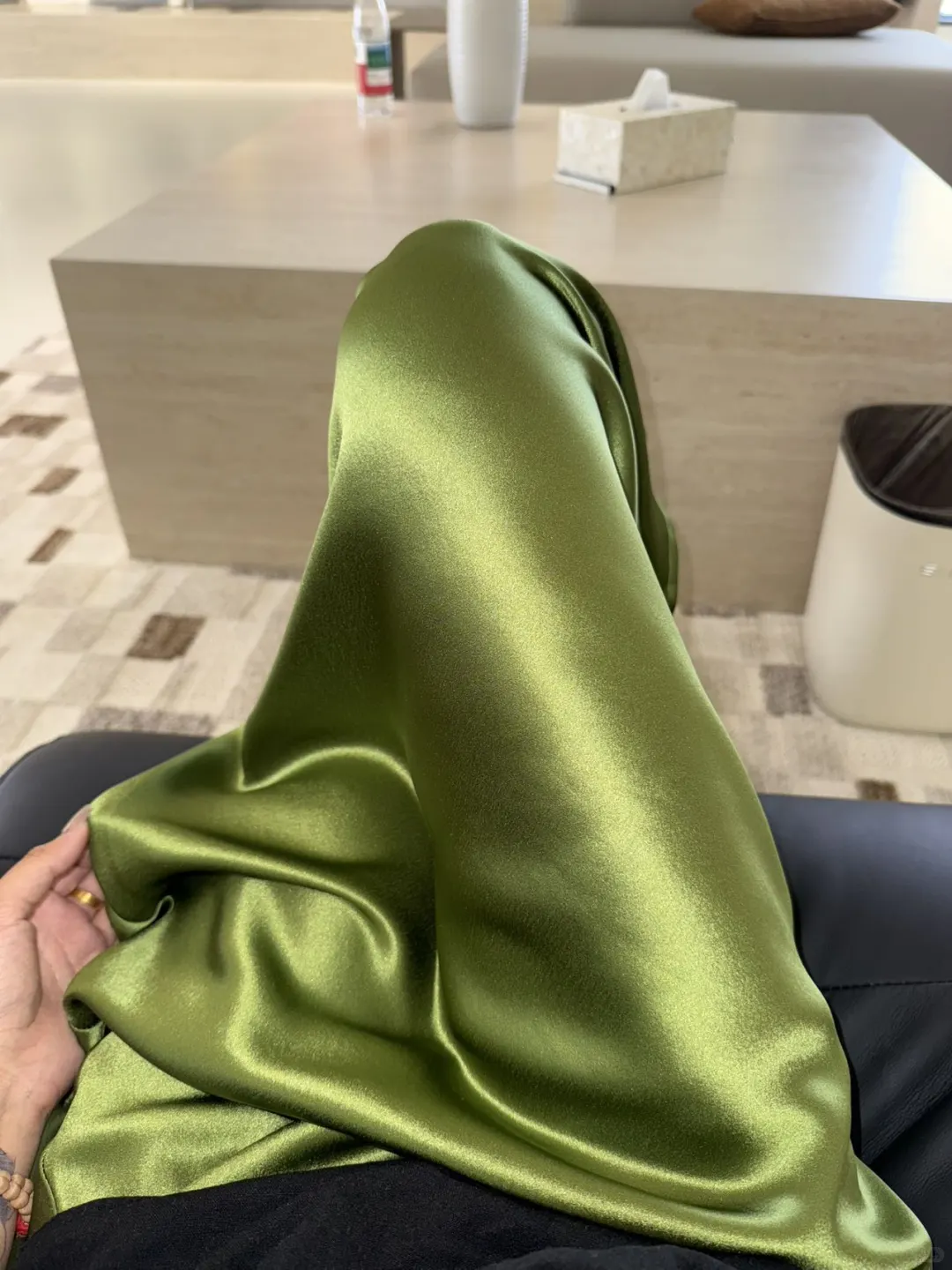 盯了3个月的醋酸裙｜工厂人把细节卷到极致