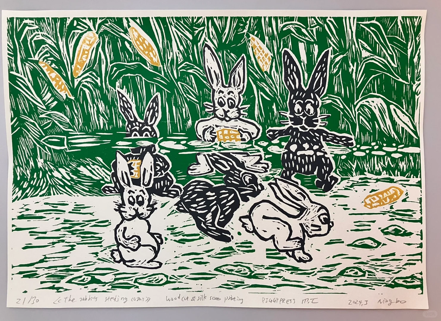 我做的小版画《偷玉米的兔子们》