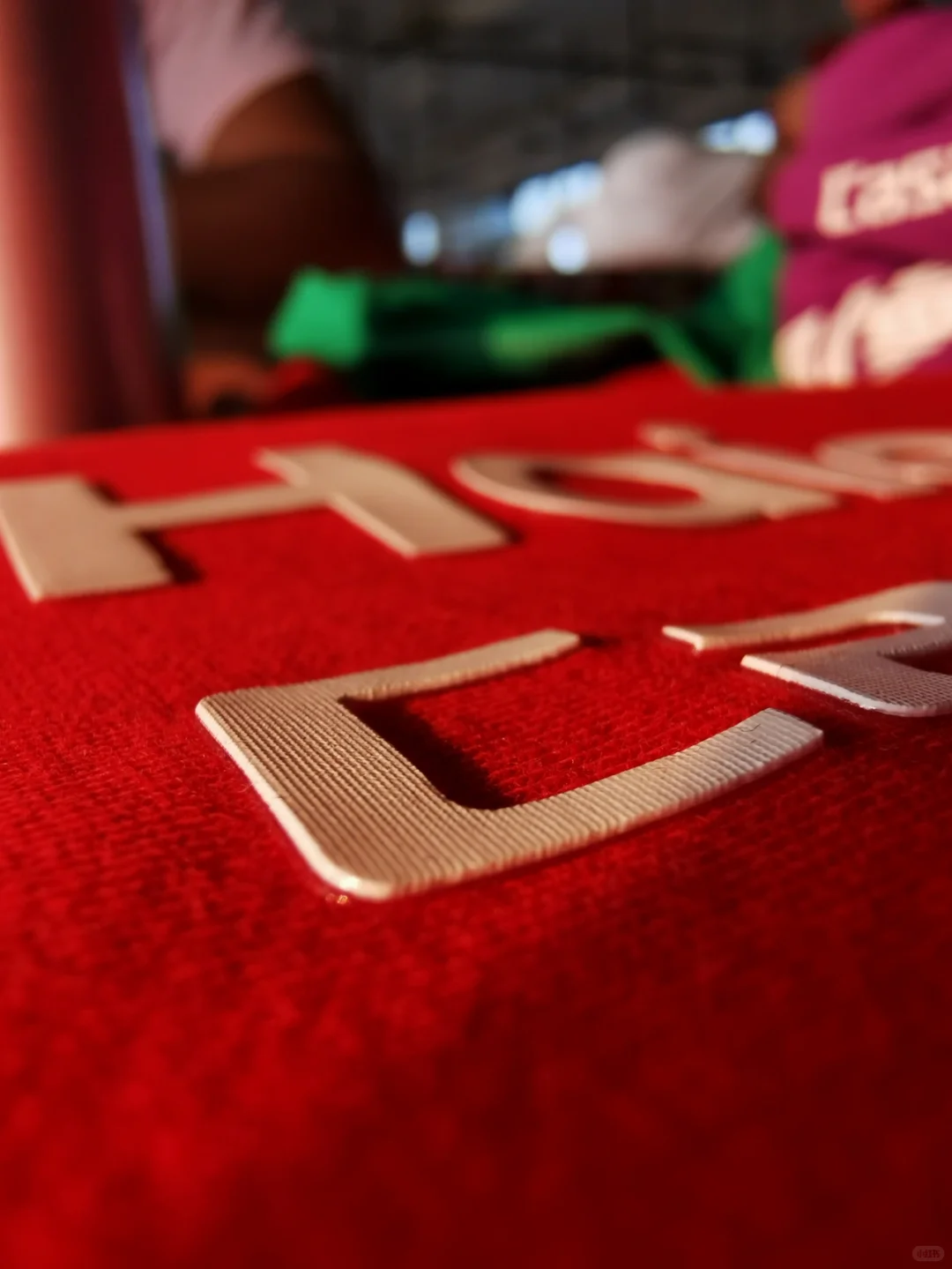 小批量定制服装厚胶感丝网印花