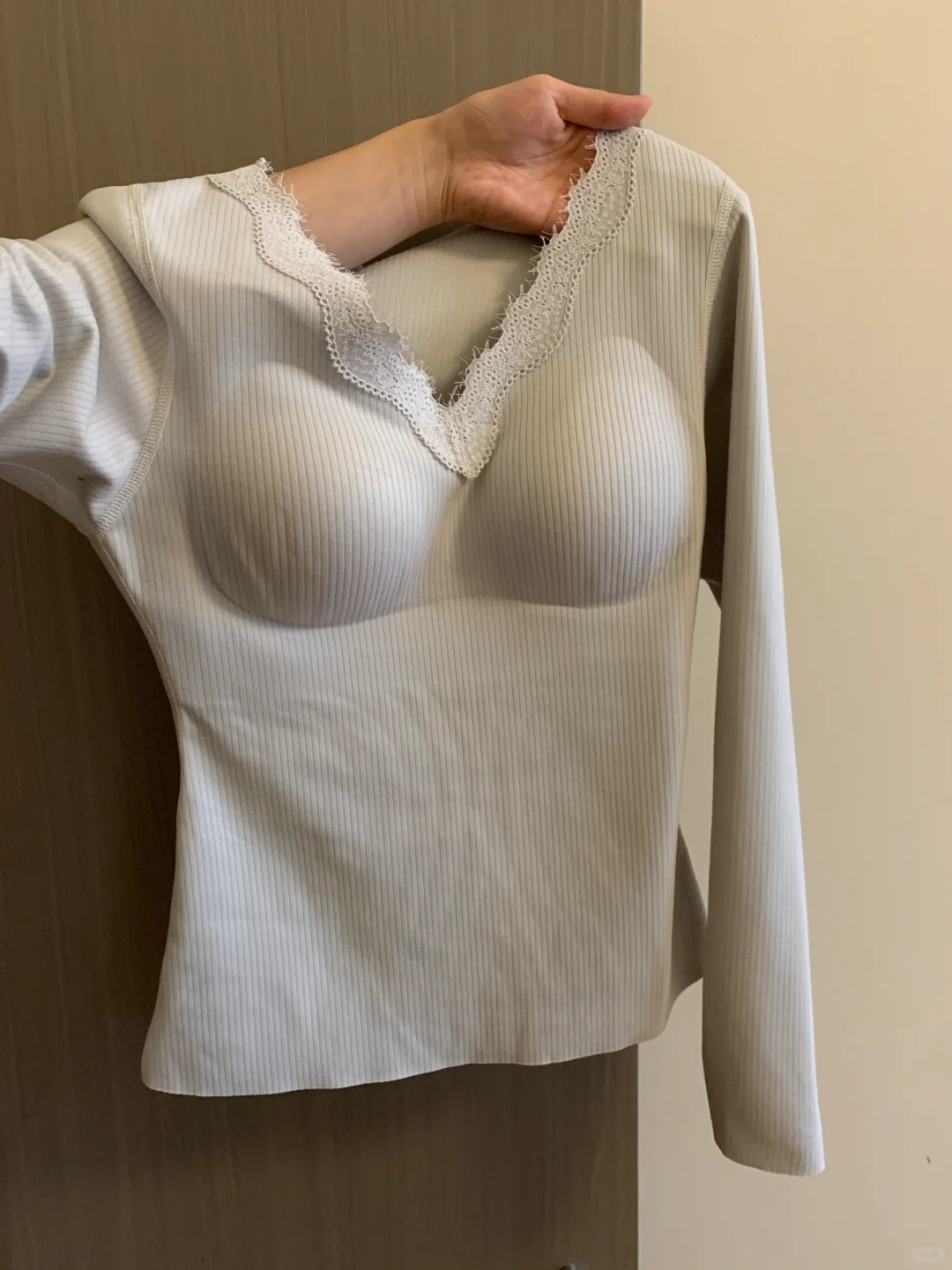 清冷高级的入冬战衣绝了！显胸圆腰细好sexy!