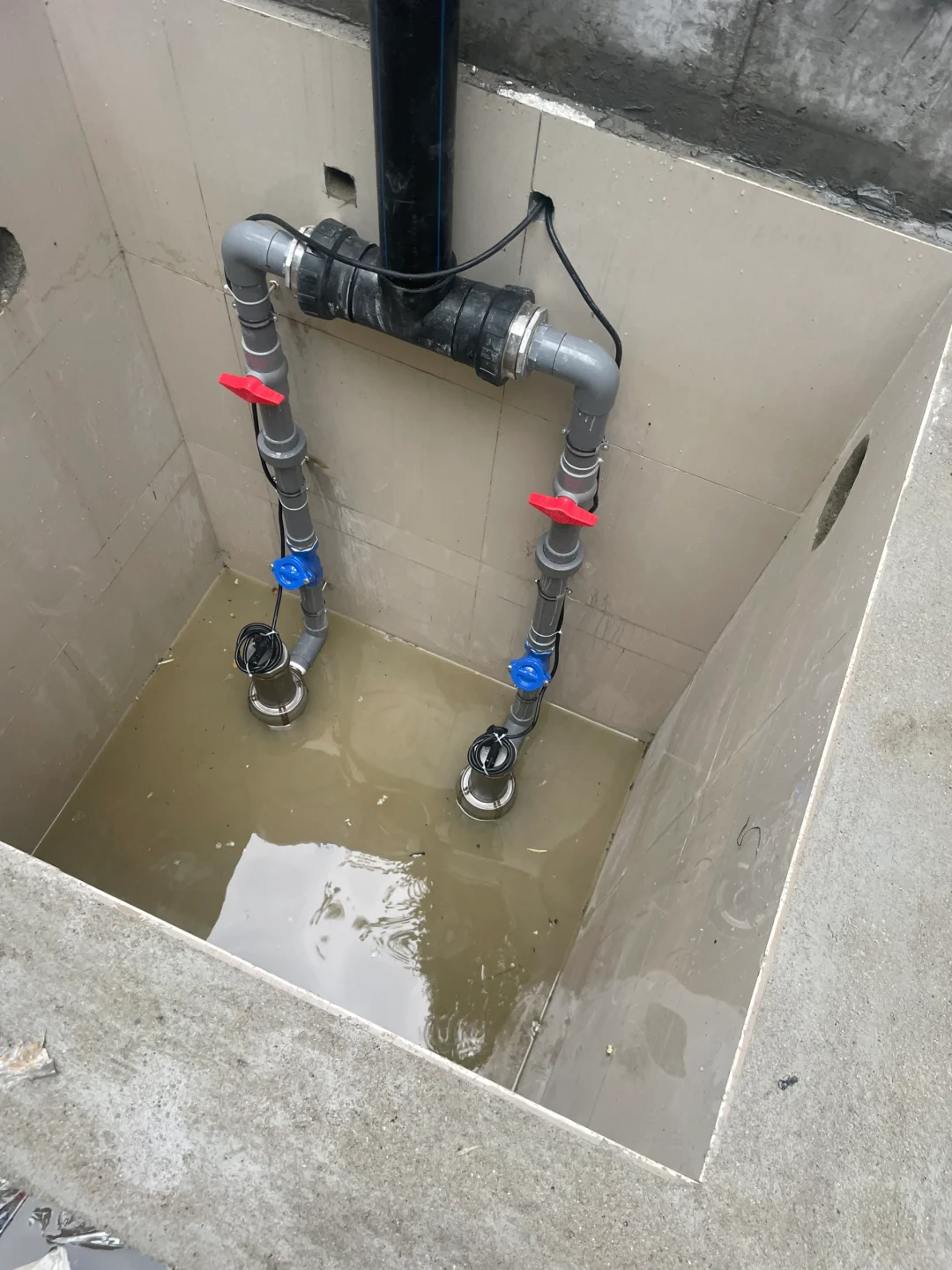 格兰富庭院雨水泵。