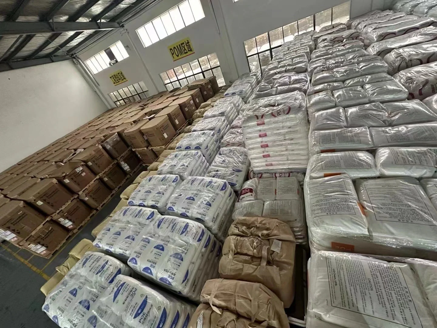 卖塑料的小女孩，求大佬们带带?