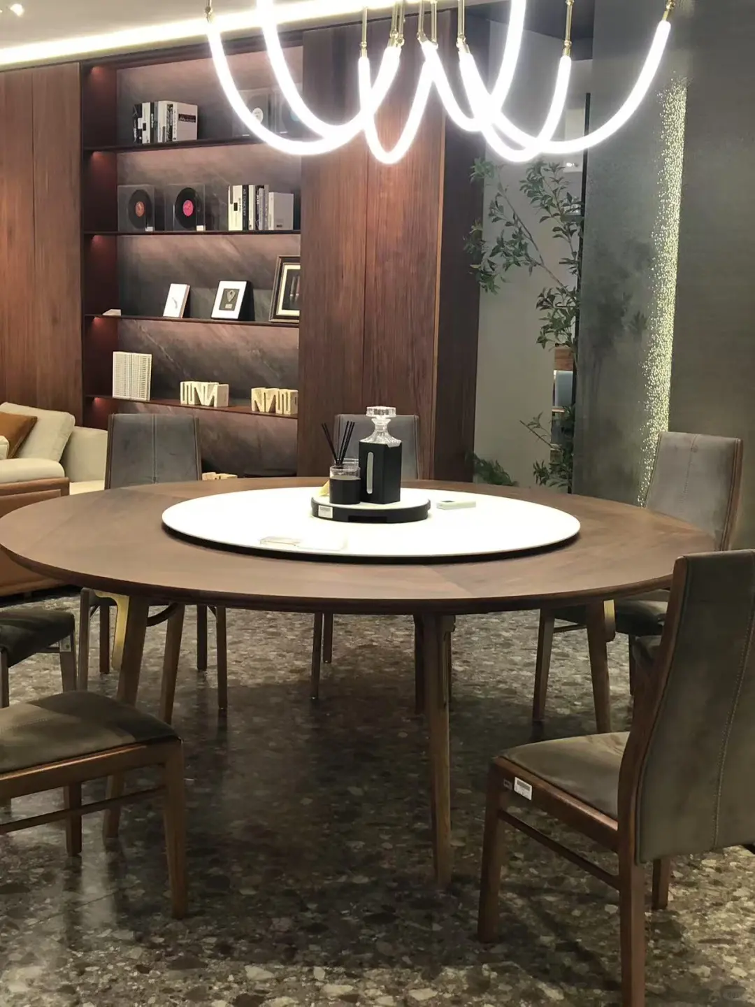 一站式全案定制! 选联邦家私轻松装出梦想家