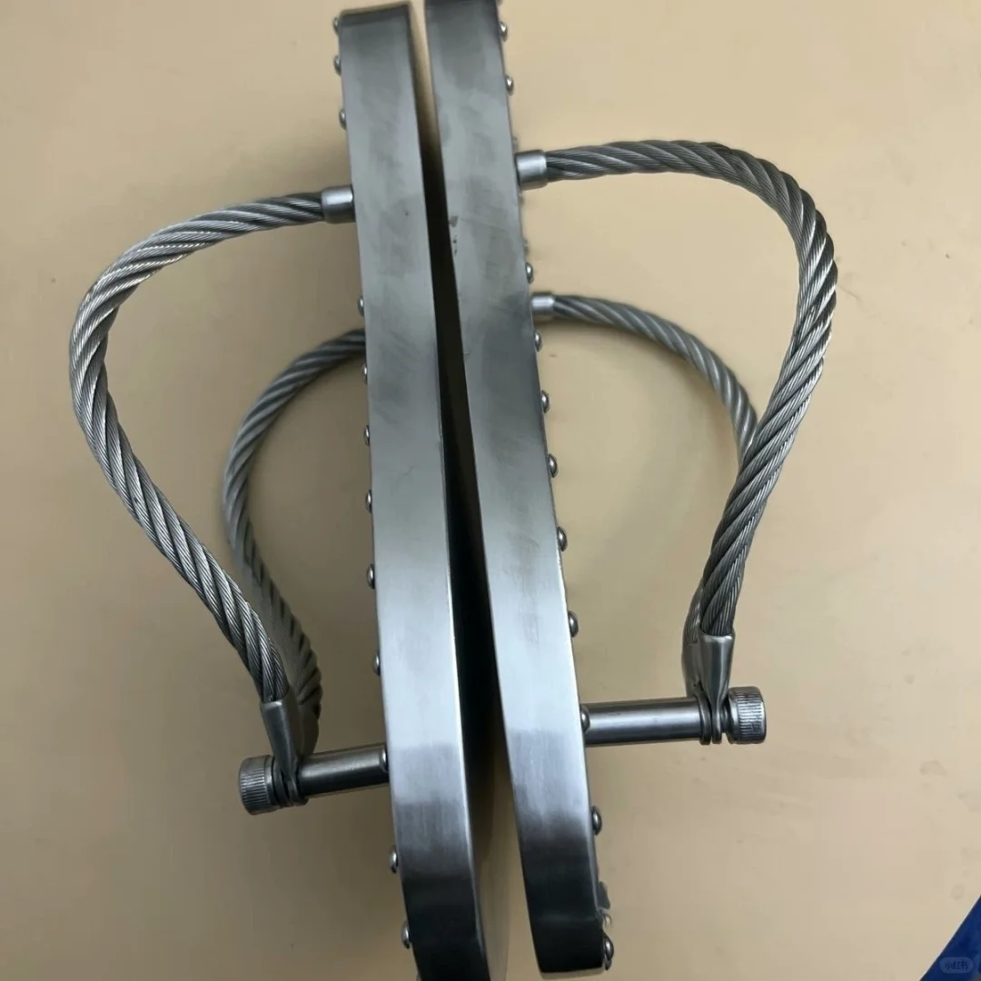 abibas品牌不锈钢拖鞋