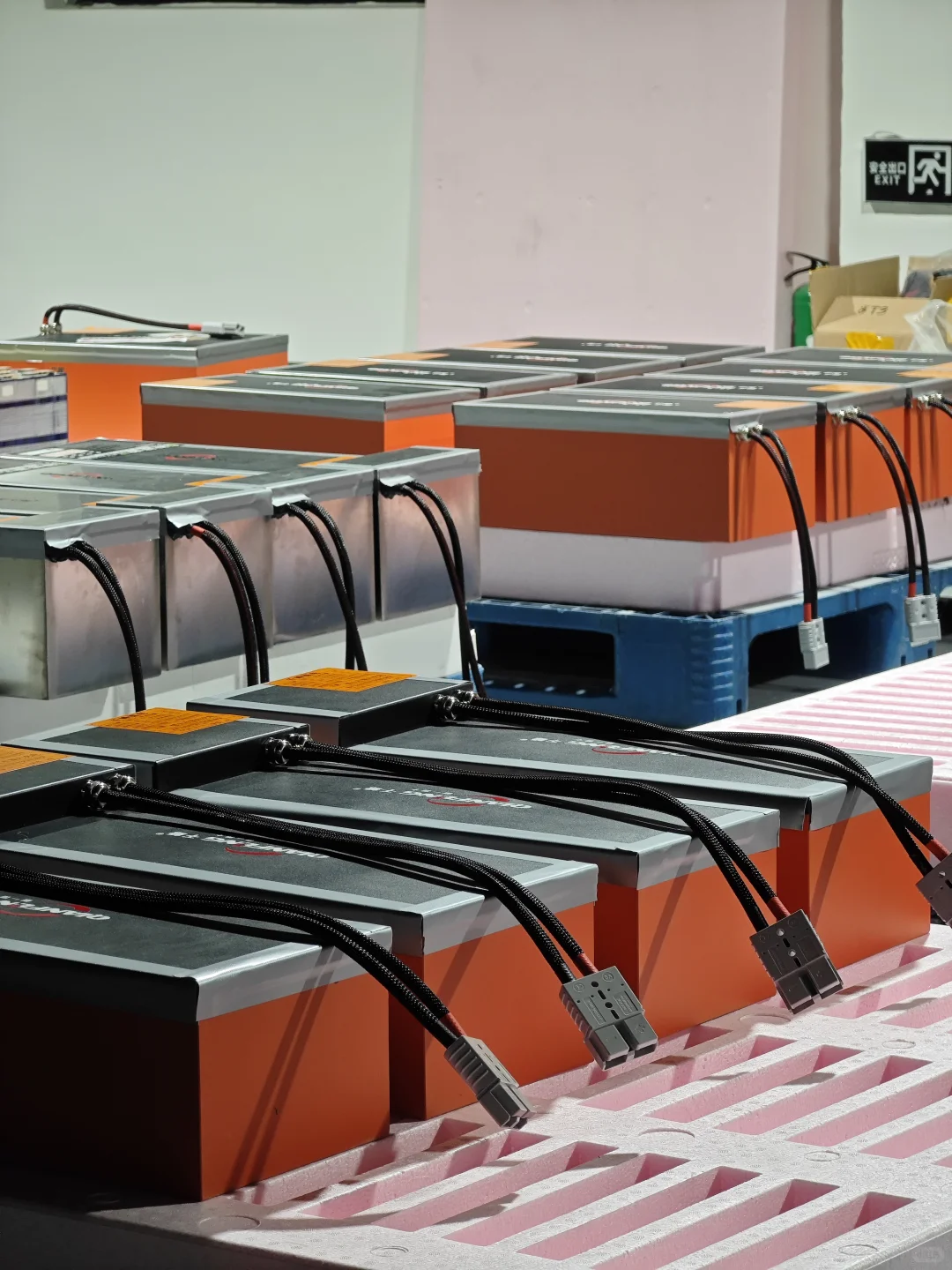 又到了给电池拍照的季节了?