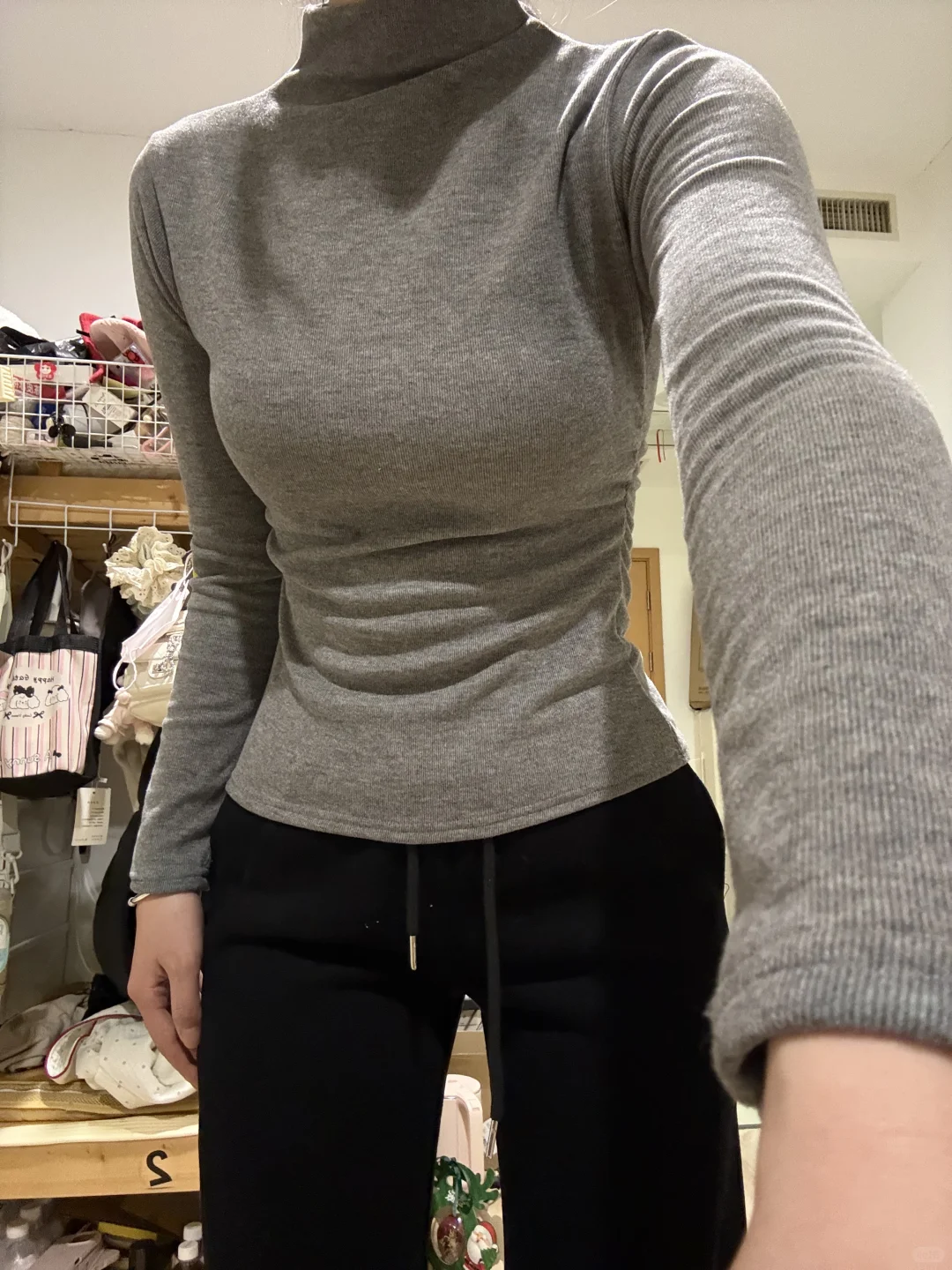 三十多买到加绒的高领内搭 掐腰好显身材