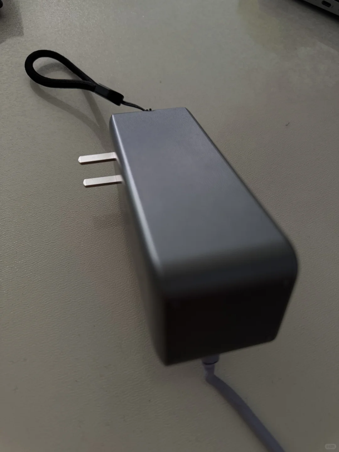 能当变压器还能当充电宝贝