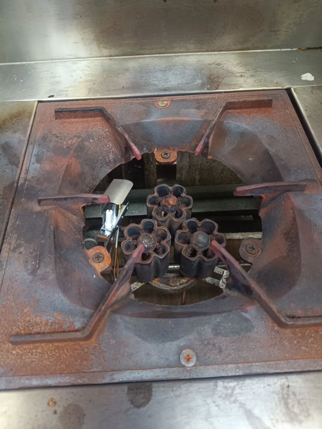 北京餐饮厨房设备维修工的日常工作