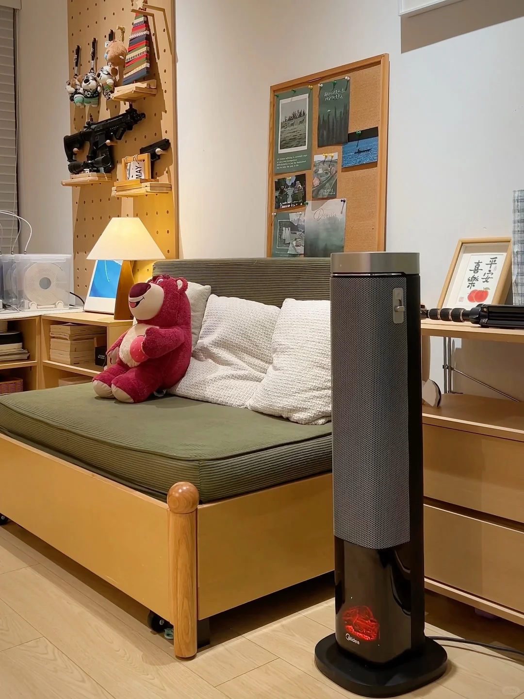 小书红抄作业成功 自装出了理想的书房！