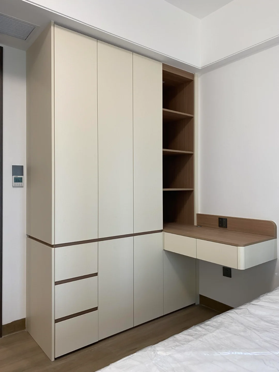 全屋定制现场安装图