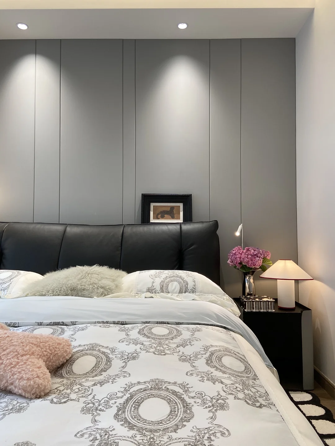 直接抄!小户型卧室这样布置好看又实用!