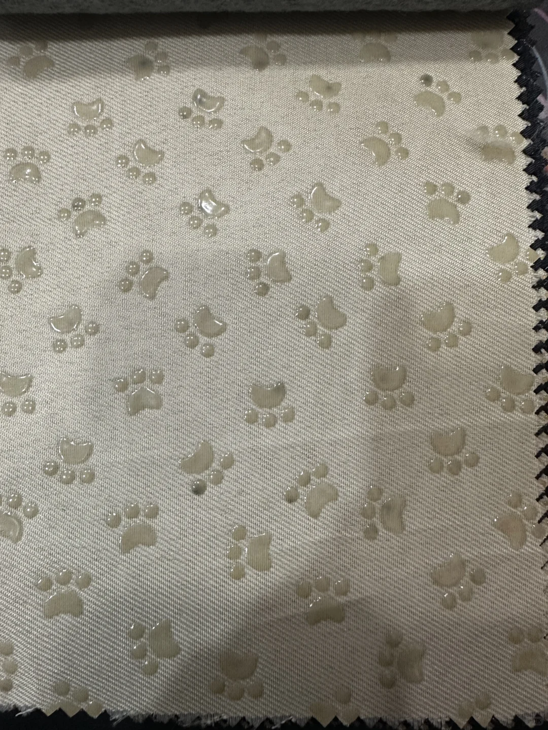 滴塑布：以匠心工艺打造功能性纺织新标杆