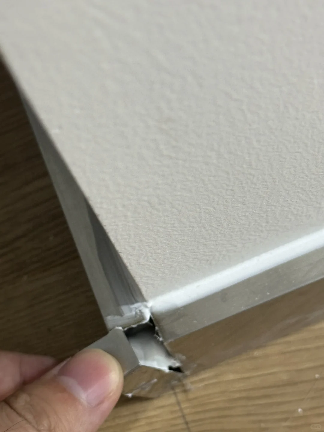 不锈钢踢脚线翻车